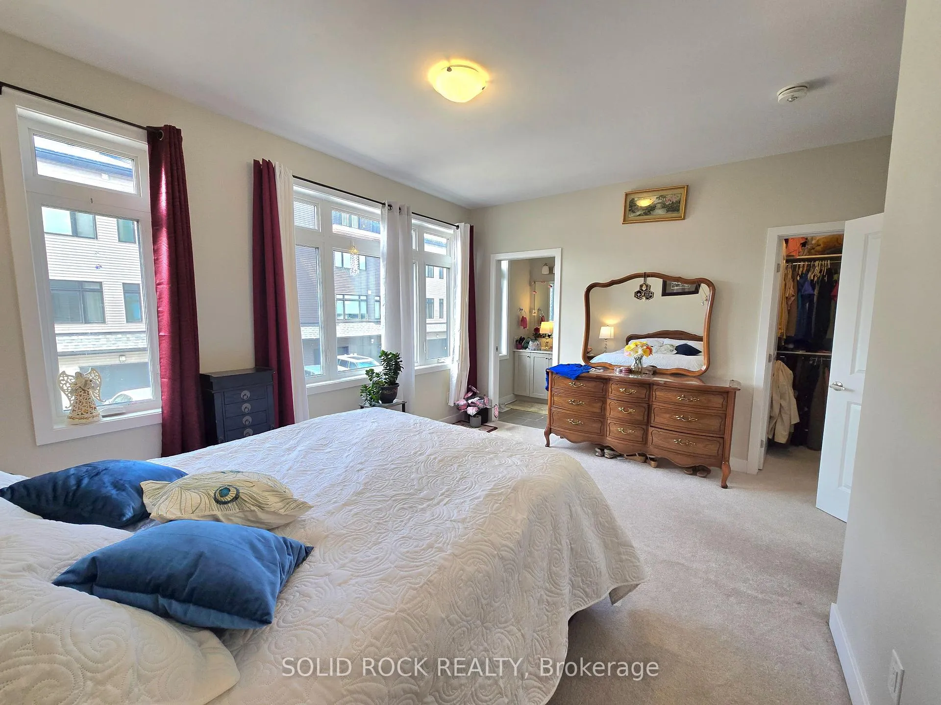 Photo 13 of 844 Ralph Hennessy Avenue, Ottawa, Riverside South/Gloucester Glen — HOMEH