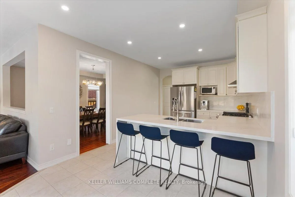 Photo 11 of 139 Vinton Road, Hamilton, Meadowlands — HOMEH
