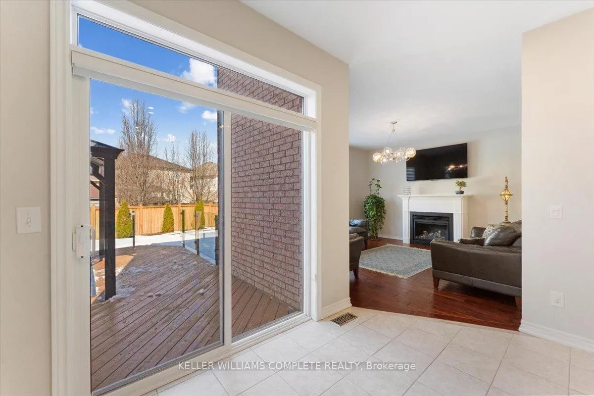 Photo 12 of 139 Vinton Road, Hamilton, Meadowlands — HOMEH