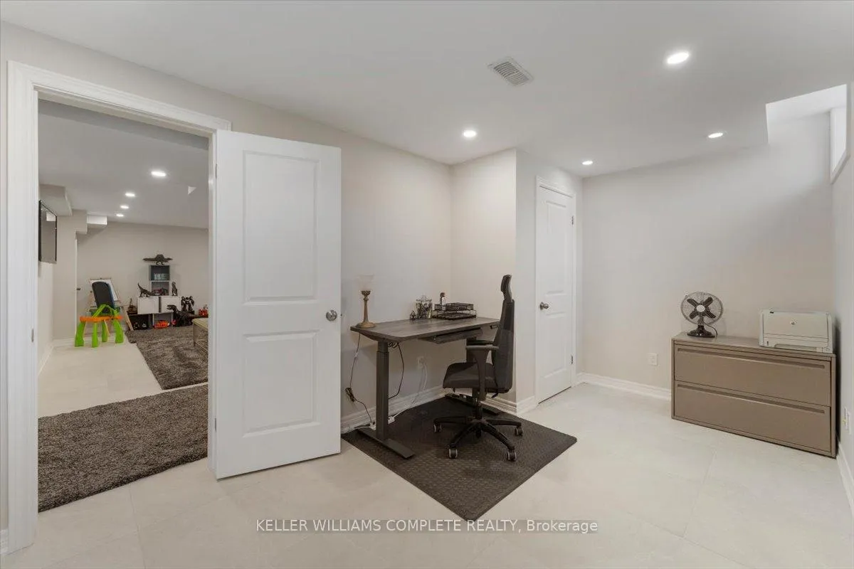 Photo 33 of 139 Vinton Road, Hamilton, Meadowlands — HOMEH
