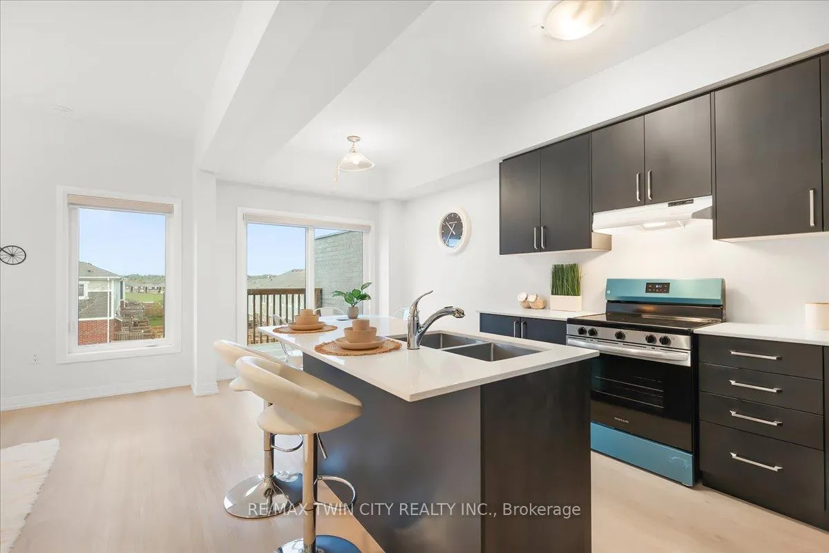 Photo 6 of Unit 43, 155 Equestrian Way, Cambridge — HOMEH