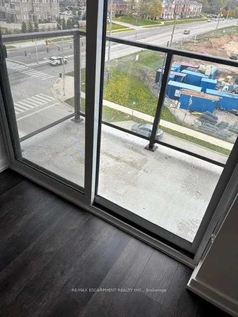 Photo 12 of Unit 527, 10 Mallard Trail, Hamilton, Waterdown — HOMEH