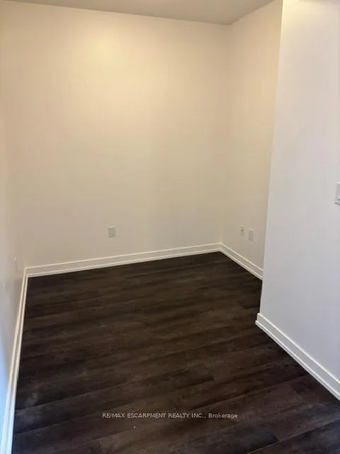 Photo 13 of Unit 527, 10 Mallard Trail, Hamilton, Waterdown — HOMEH