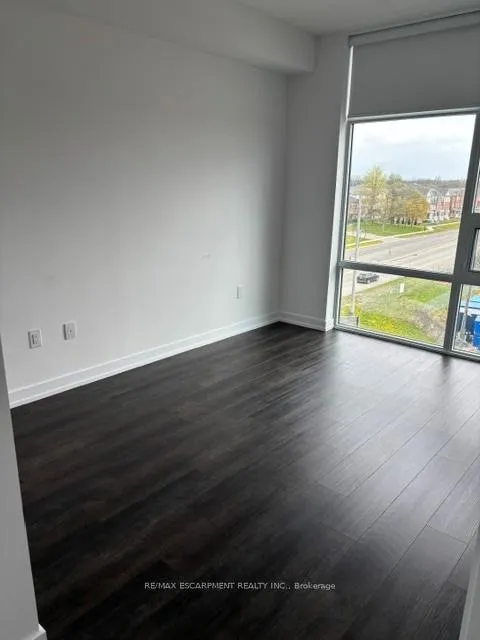 Photo 14 of Unit 527, 10 Mallard Trail, Hamilton, Waterdown — HOMEH