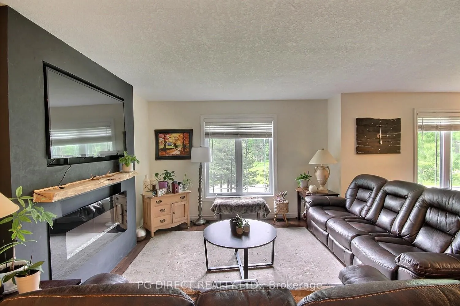 Photo 3 of 487 Glen Ross Road, Quinte West, Frankford Ward — HOMEH