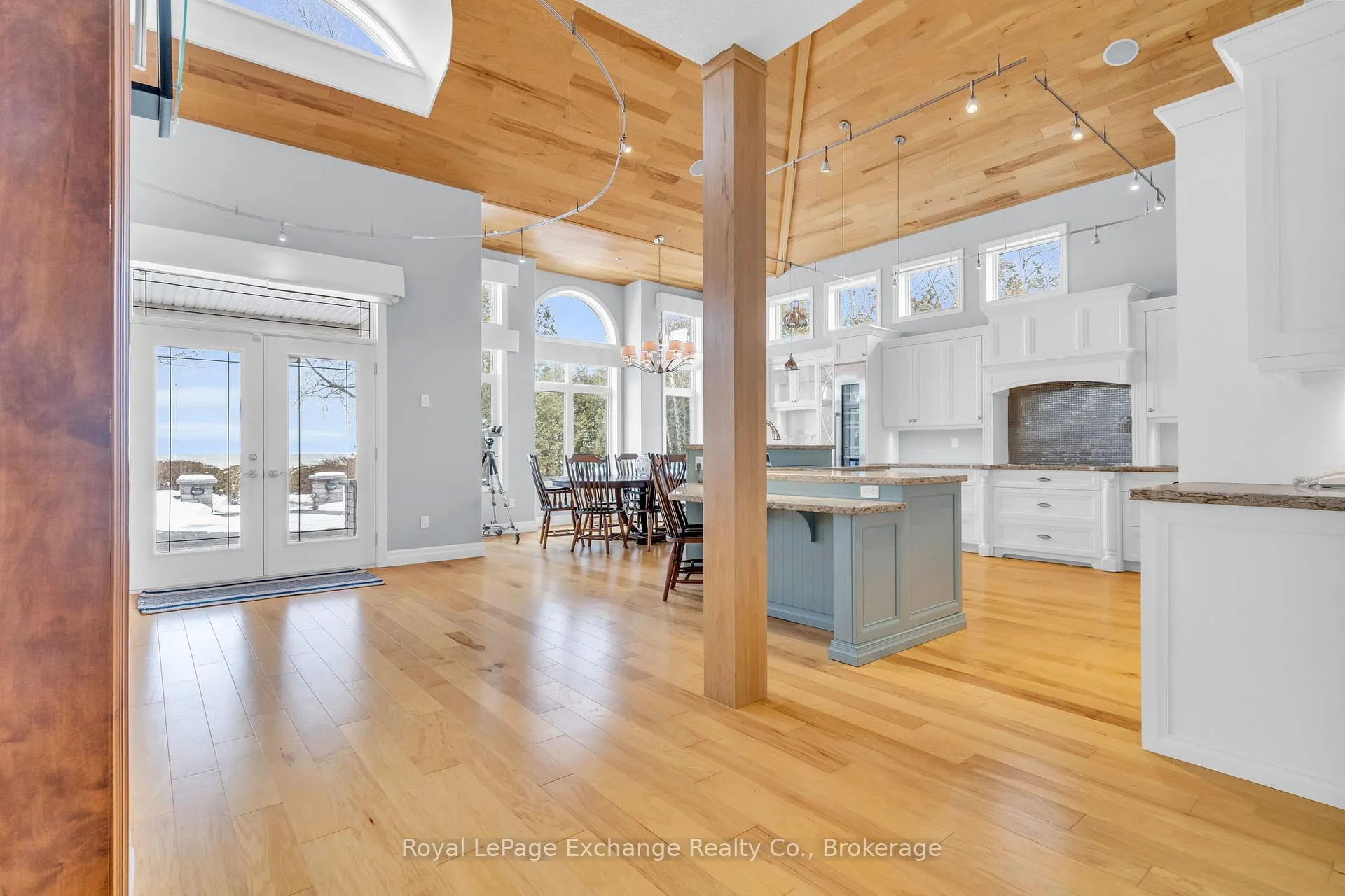 Photo 20 of 82 Bell Drive, Huron-Kinloss — HOMEH
