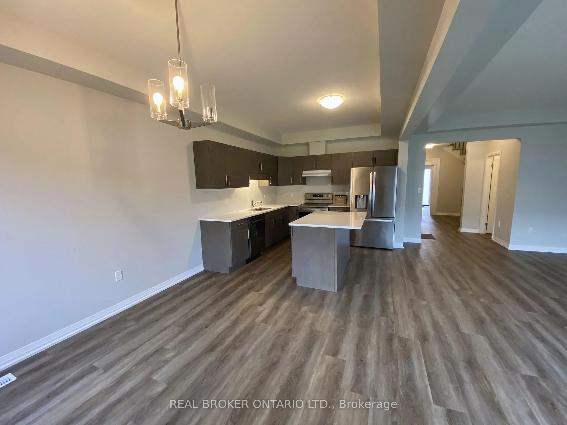Photo 3 of 70 Samuel Avenue, Pelham, Fonthill — HOMEH