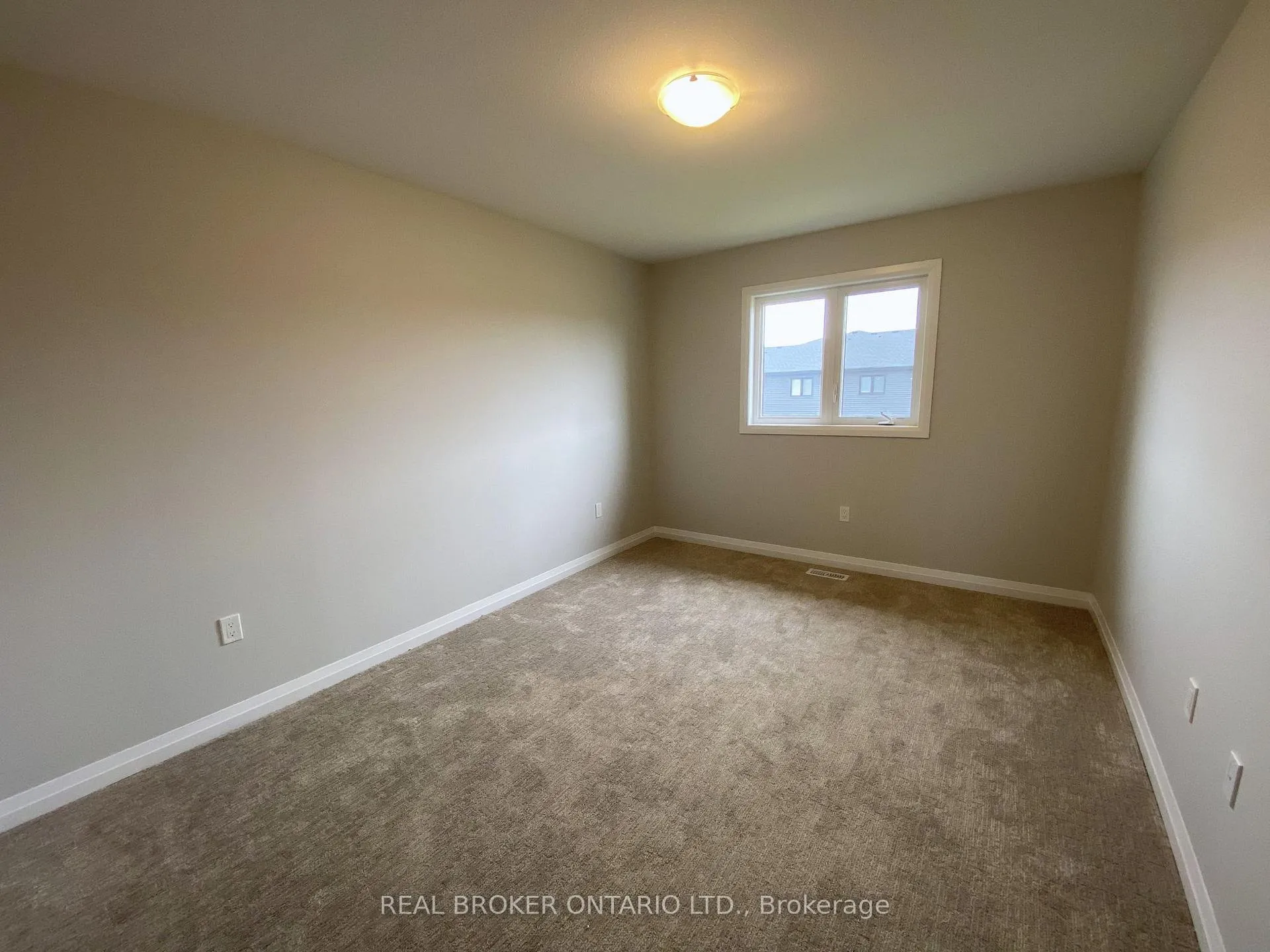 Photo 5 of 70 Samuel Avenue, Pelham, Fonthill — HOMEH