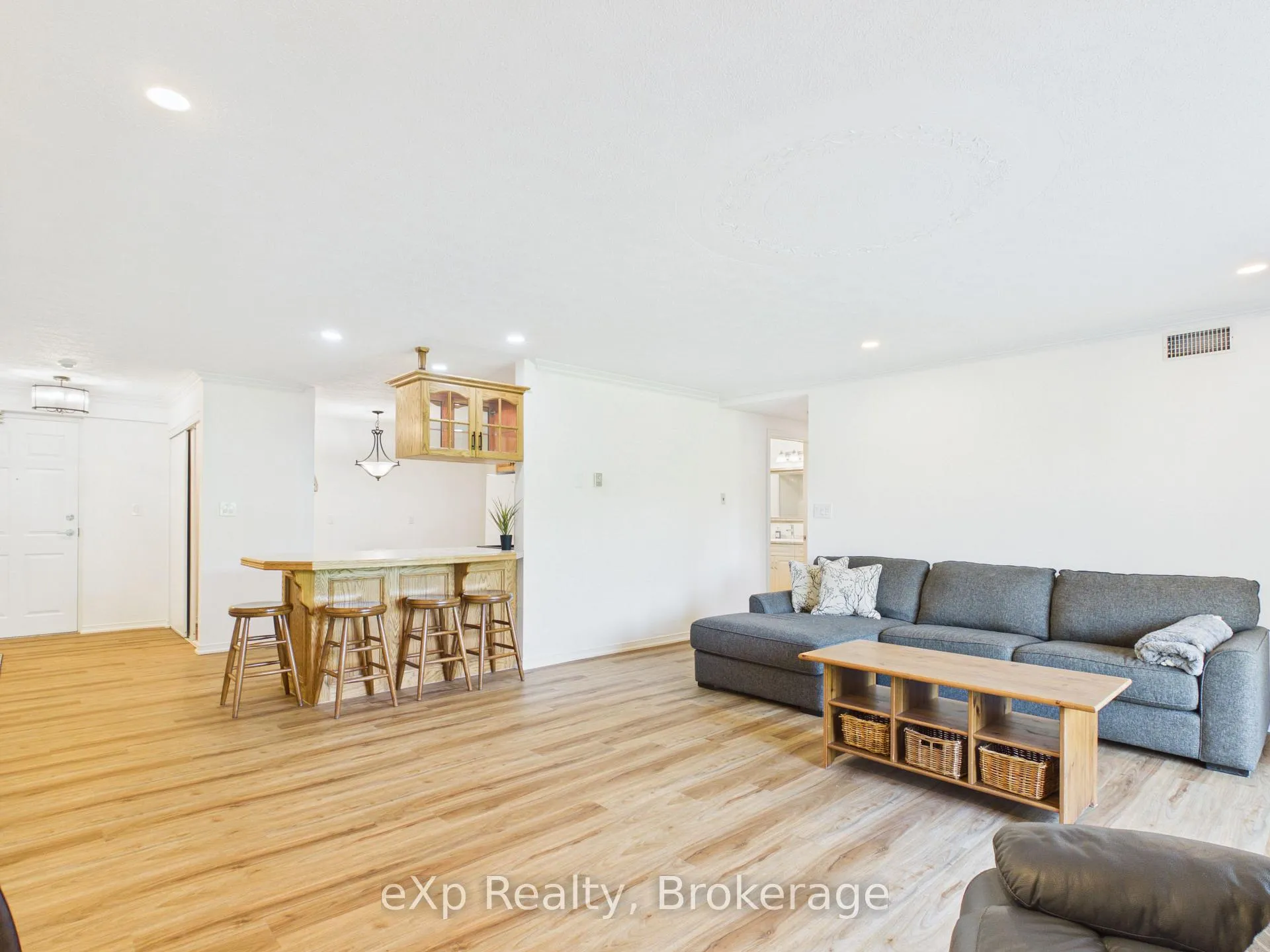 Photo 54 of Unit 202, 85 William Street N, Brockton — HOMEH