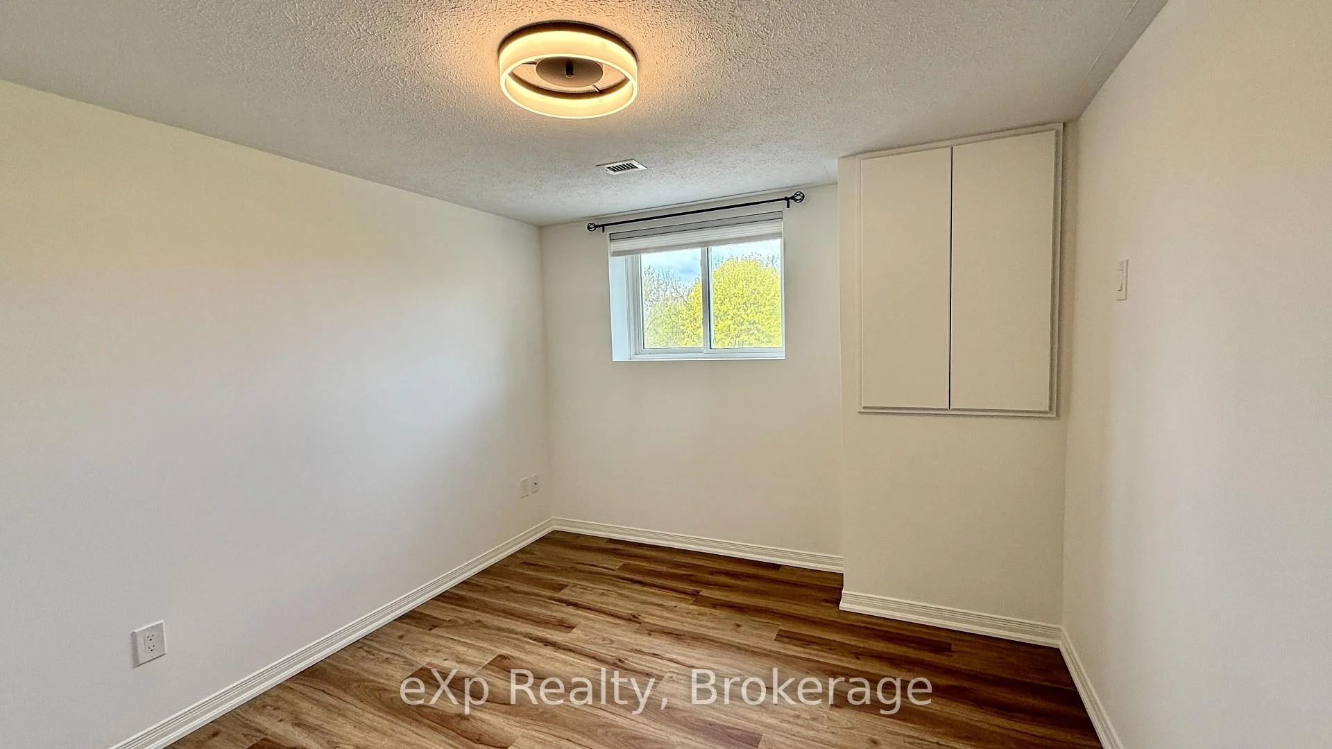 Photo 14 of Unit 202, 85 William Street N, Brockton — HOMEH