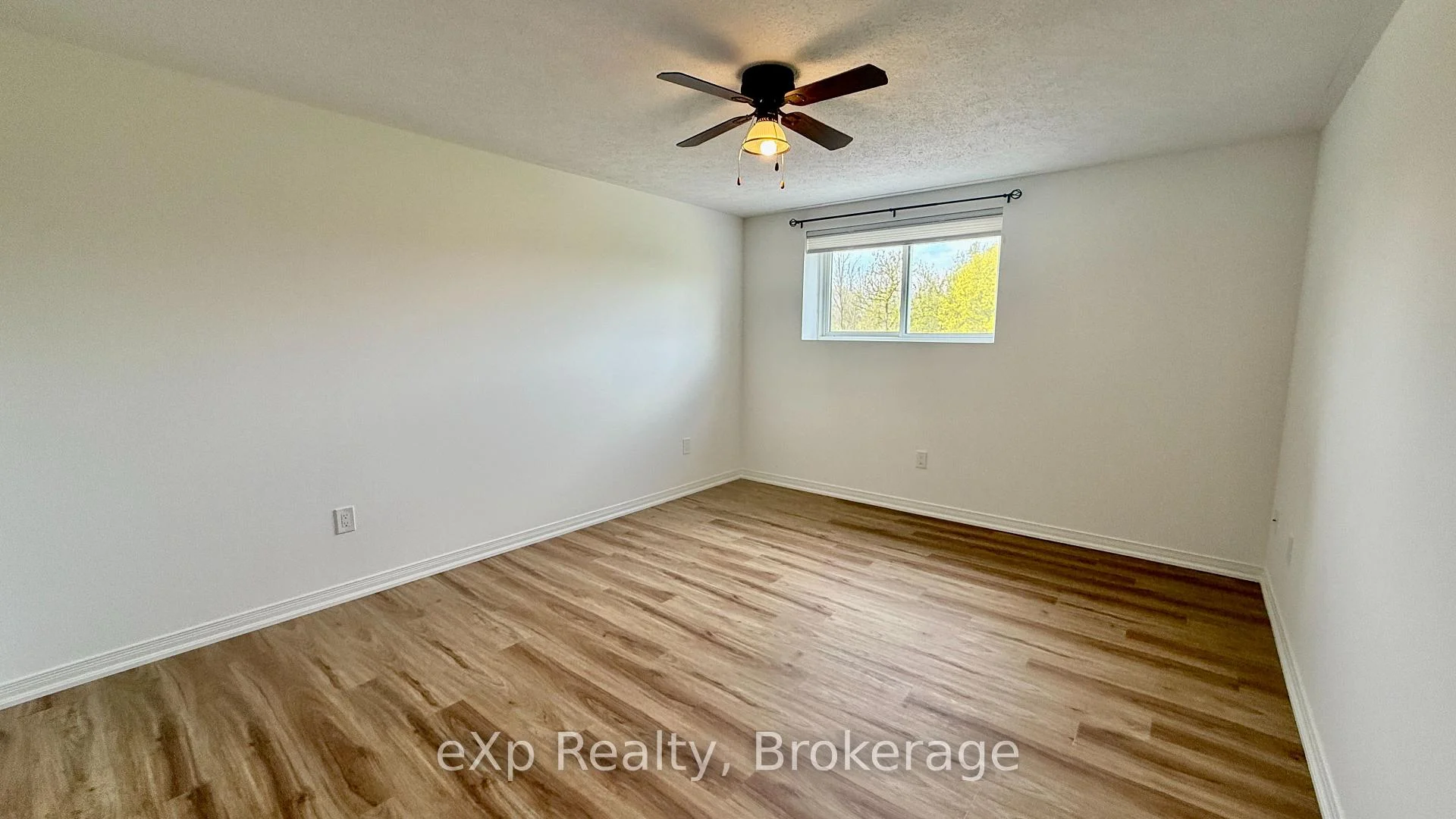 Photo 16 of Unit 202, 85 William Street N, Brockton — HOMEH