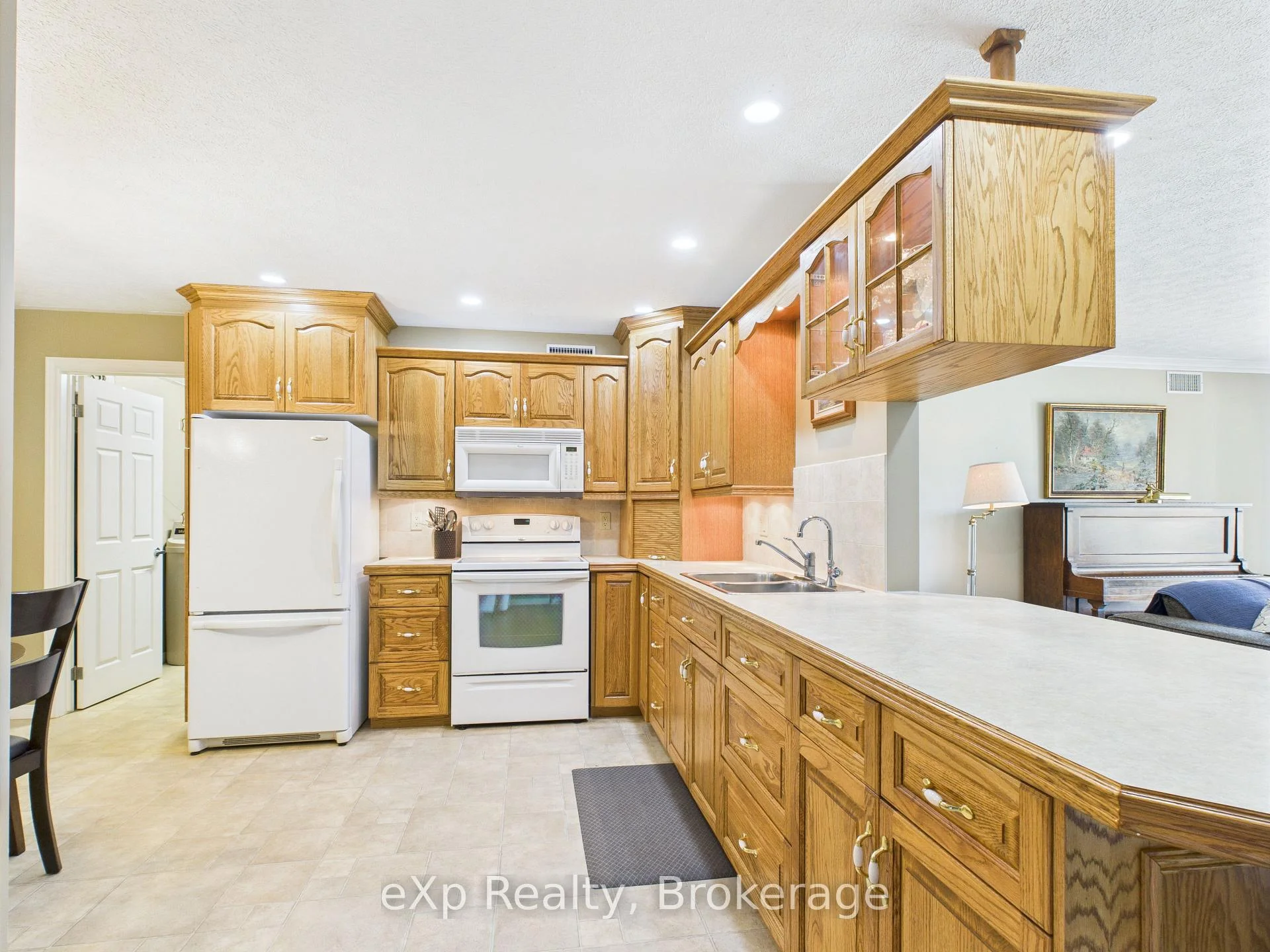 Photo 47 of Unit 202, 85 William Street N, Brockton — HOMEH