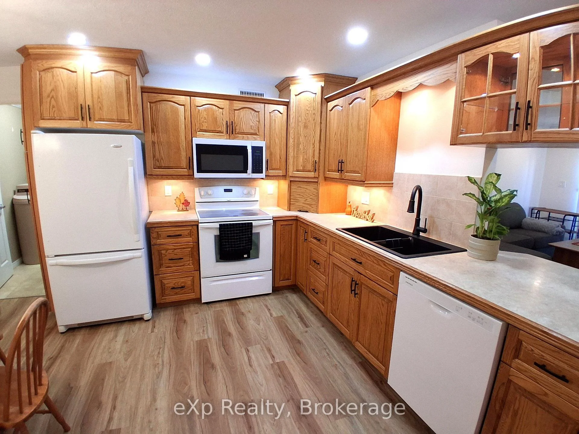 Photo 40 of Unit 202, 85 William Street N, Brockton — HOMEH