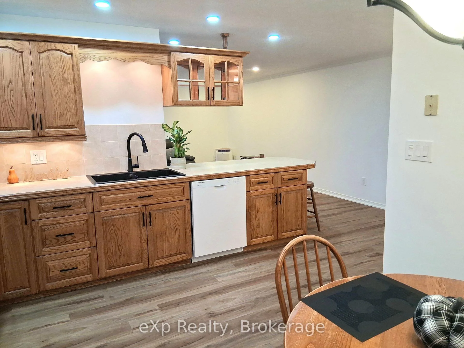 Photo 43 of Unit 202, 85 William Street N, Brockton — HOMEH