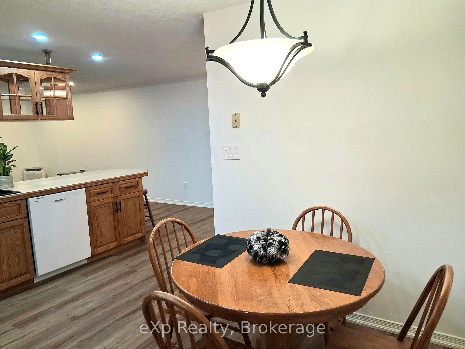 Photo 41 of Unit 202, 85 William Street N, Brockton — HOMEH