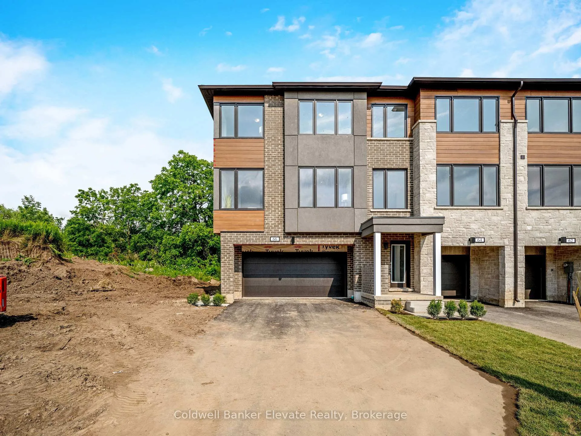 Photo 4 of 66 Windtree Way, Halton Hills, Georgetown — HOMEH