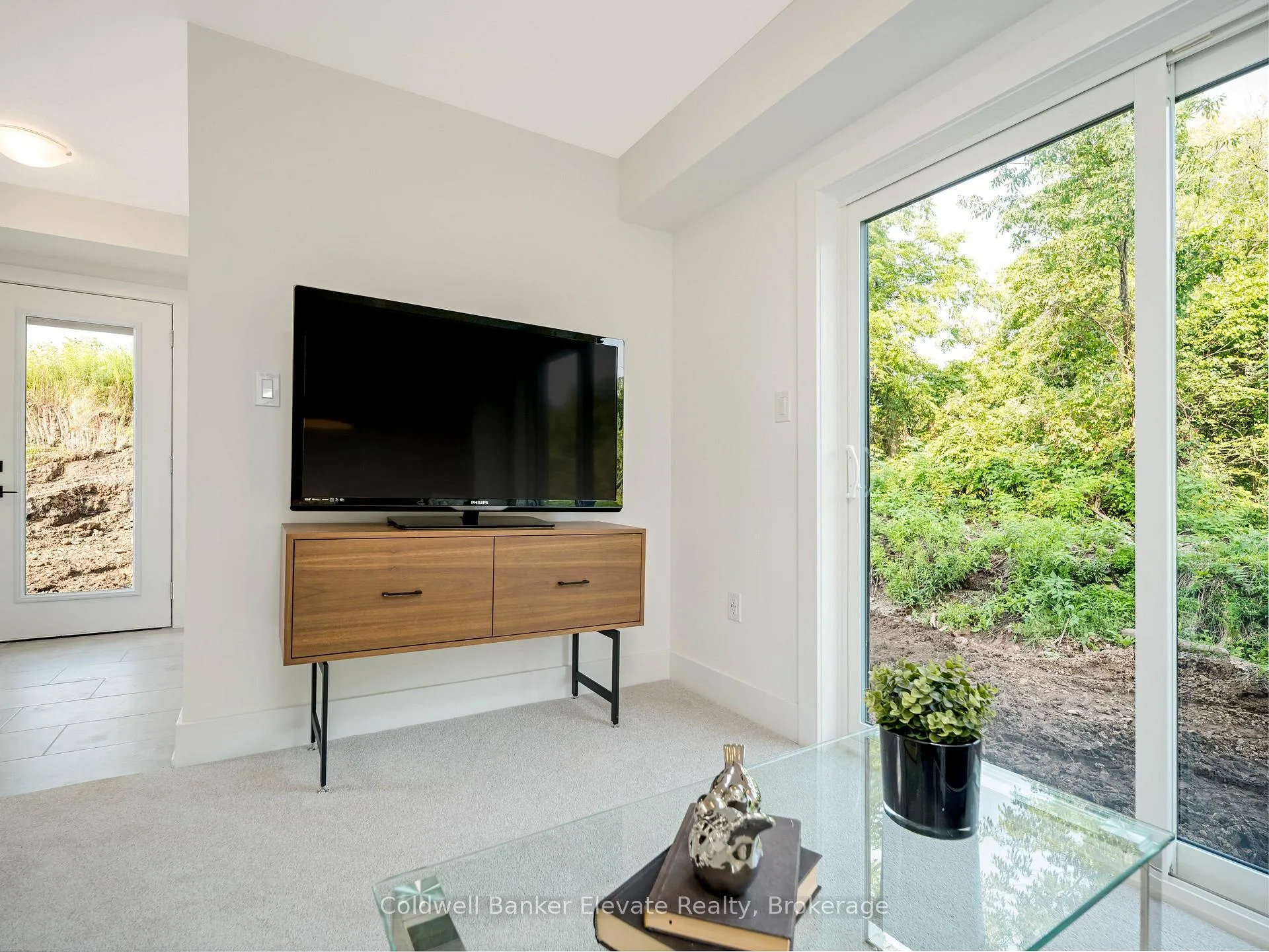 Photo 9 of 66 Windtree Way, Halton Hills, Georgetown — HOMEH