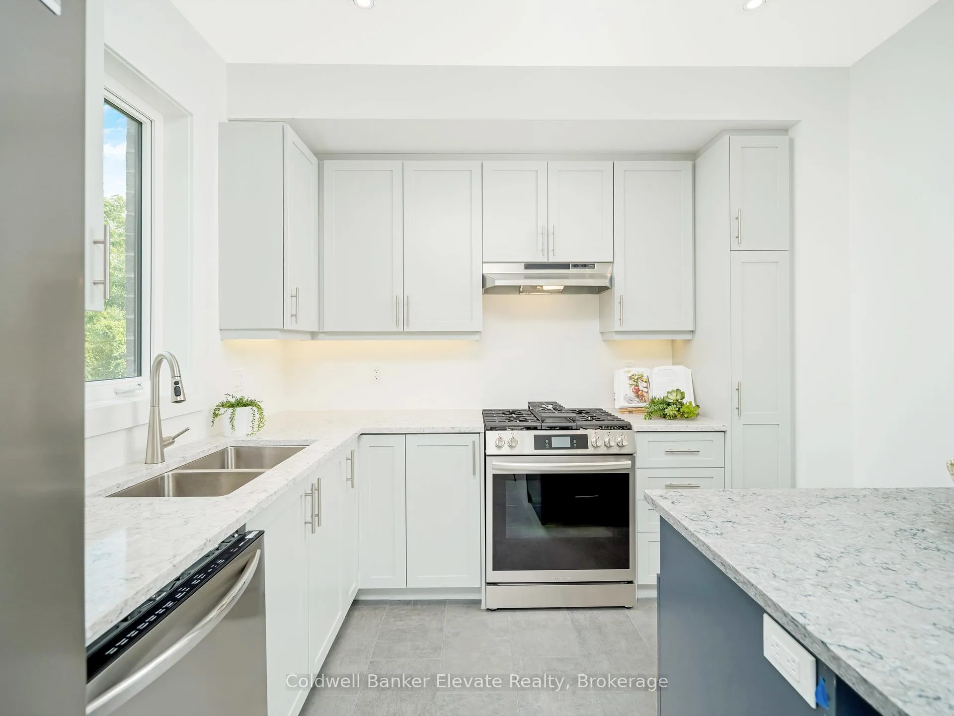 Photo 15 of 66 Windtree Way, Halton Hills, Georgetown — HOMEH