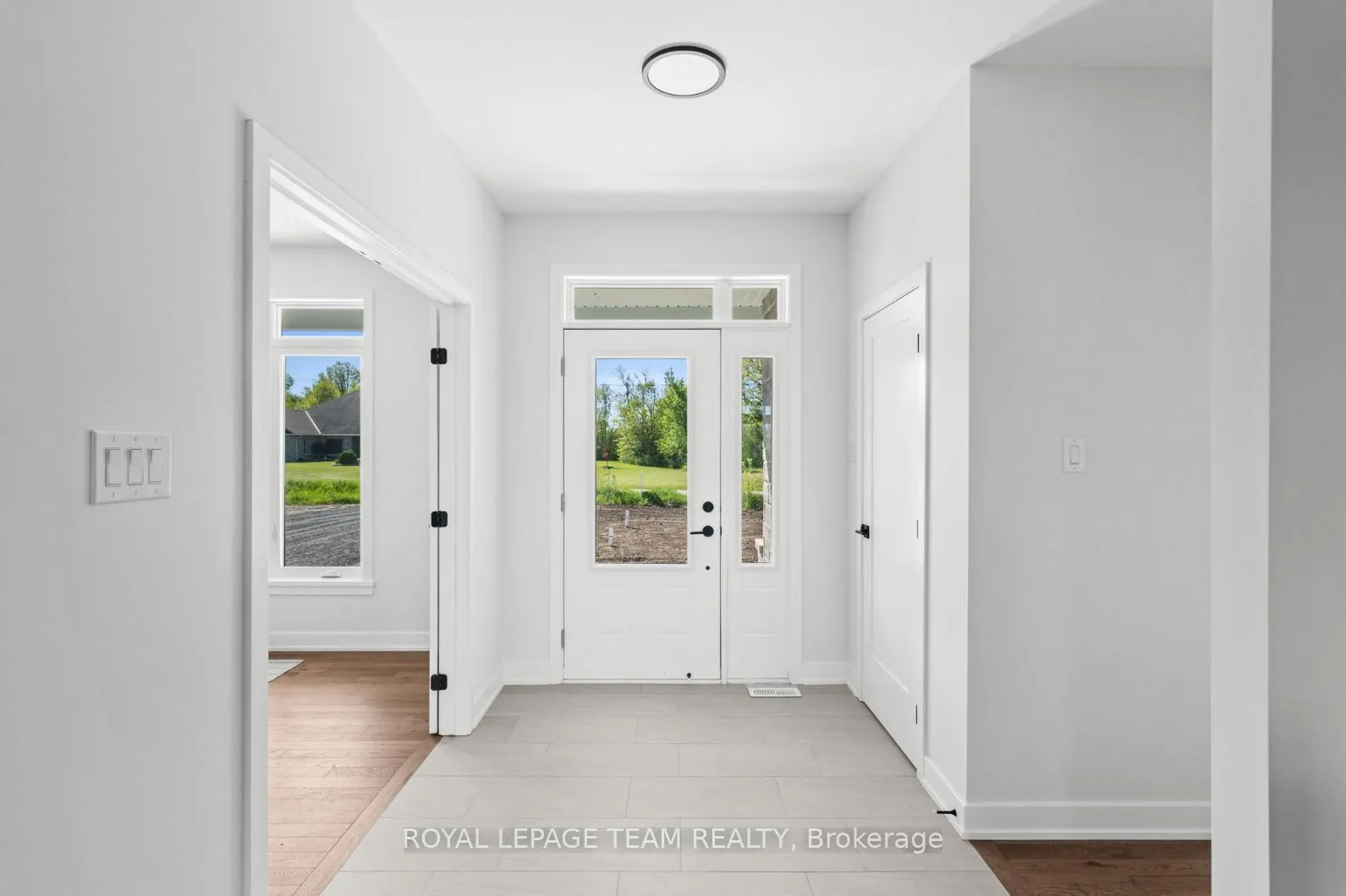 Photo 3 of 99 Hogan Drive, McNab/Braeside, Mcnab/Braeside Twps — HOMEH