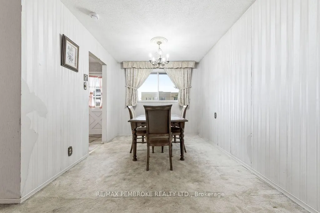 Photo 9 of 20 Maple Avenue, Petawawa — HOMEH