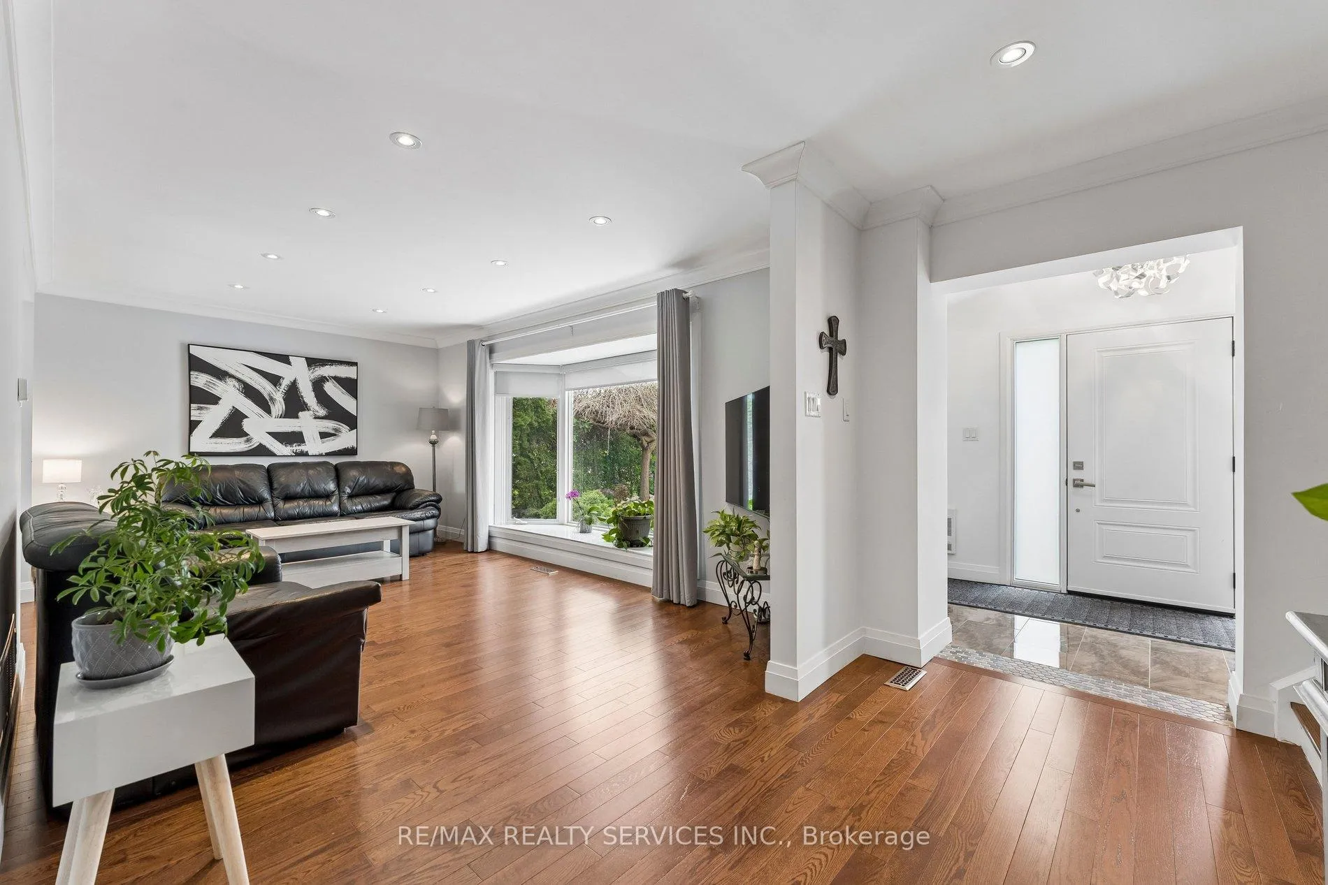 Photo 19 of 8 Donalda Place, Brampton, Southgate — HOMEH