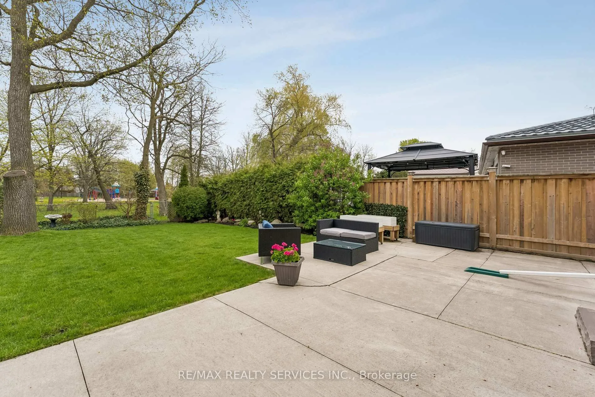 Photo 45 of 8 Donalda Place, Brampton, Southgate — HOMEH
