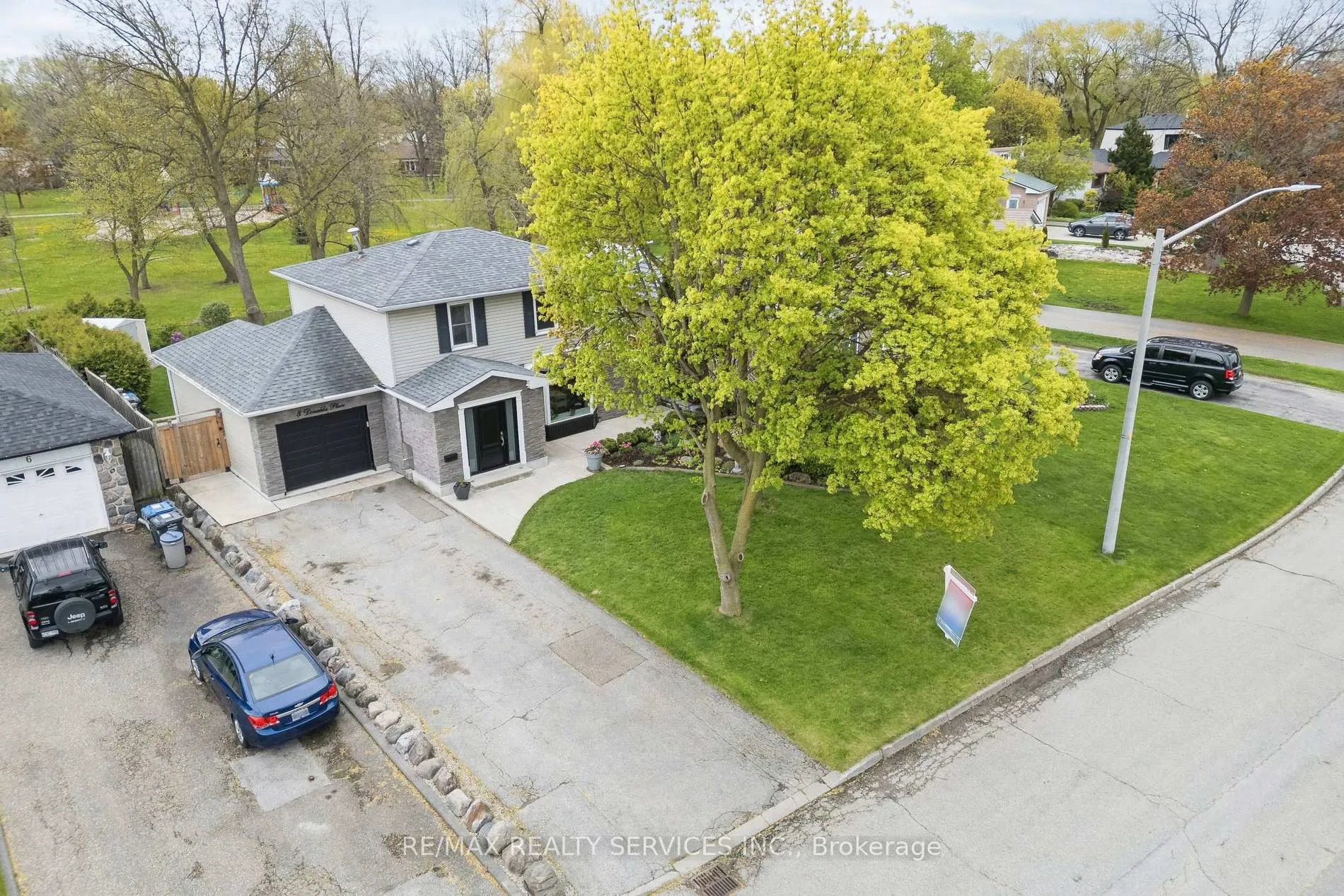 Photo 47 of 8 Donalda Place, Brampton, Southgate — HOMEH