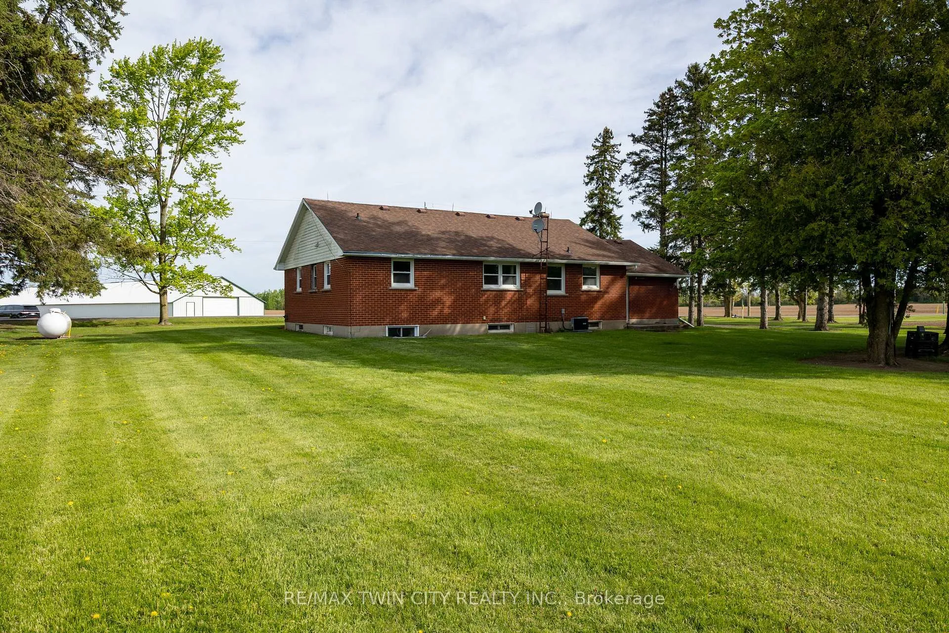 Photo 7 of 522 Ellis Avenue, Brant, Brantford Twp — HOMEH