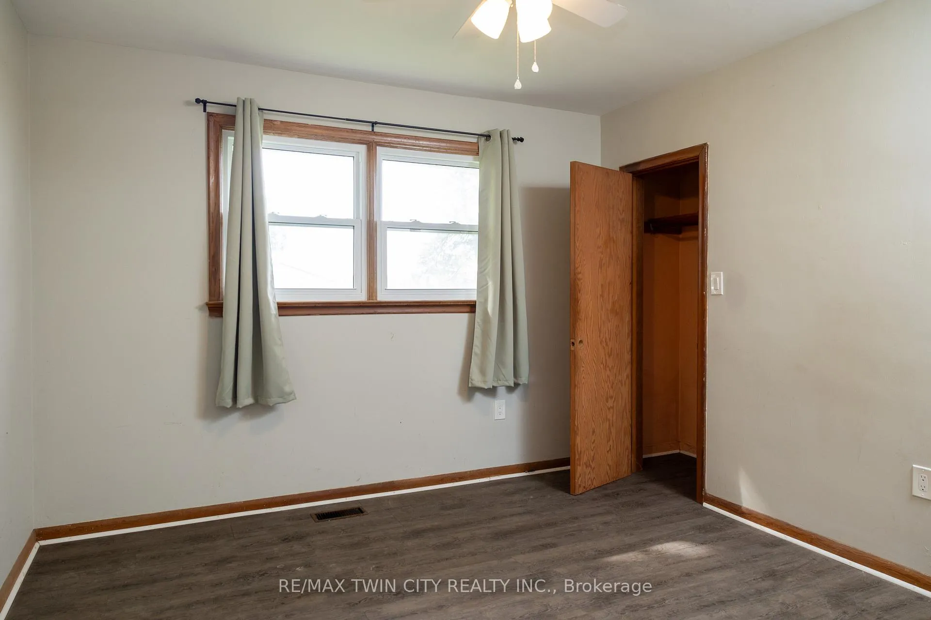Photo 16 of 522 Ellis Avenue, Brant, Brantford Twp — HOMEH