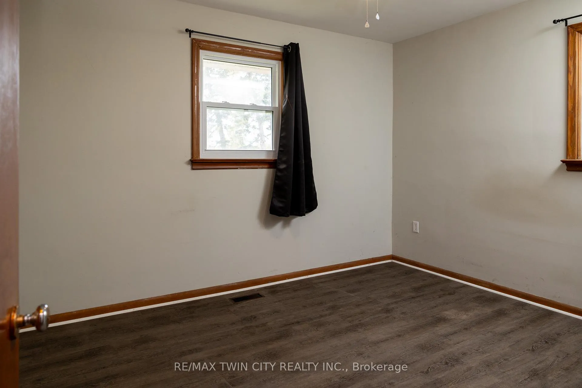 Photo 18 of 522 Ellis Avenue, Brant, Brantford Twp — HOMEH