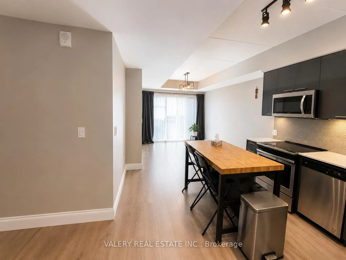 Photo 4 of Unit 519, 15 Prince Albert Blvd, Kitchener, Mount Hope Huron Park — HOMEH