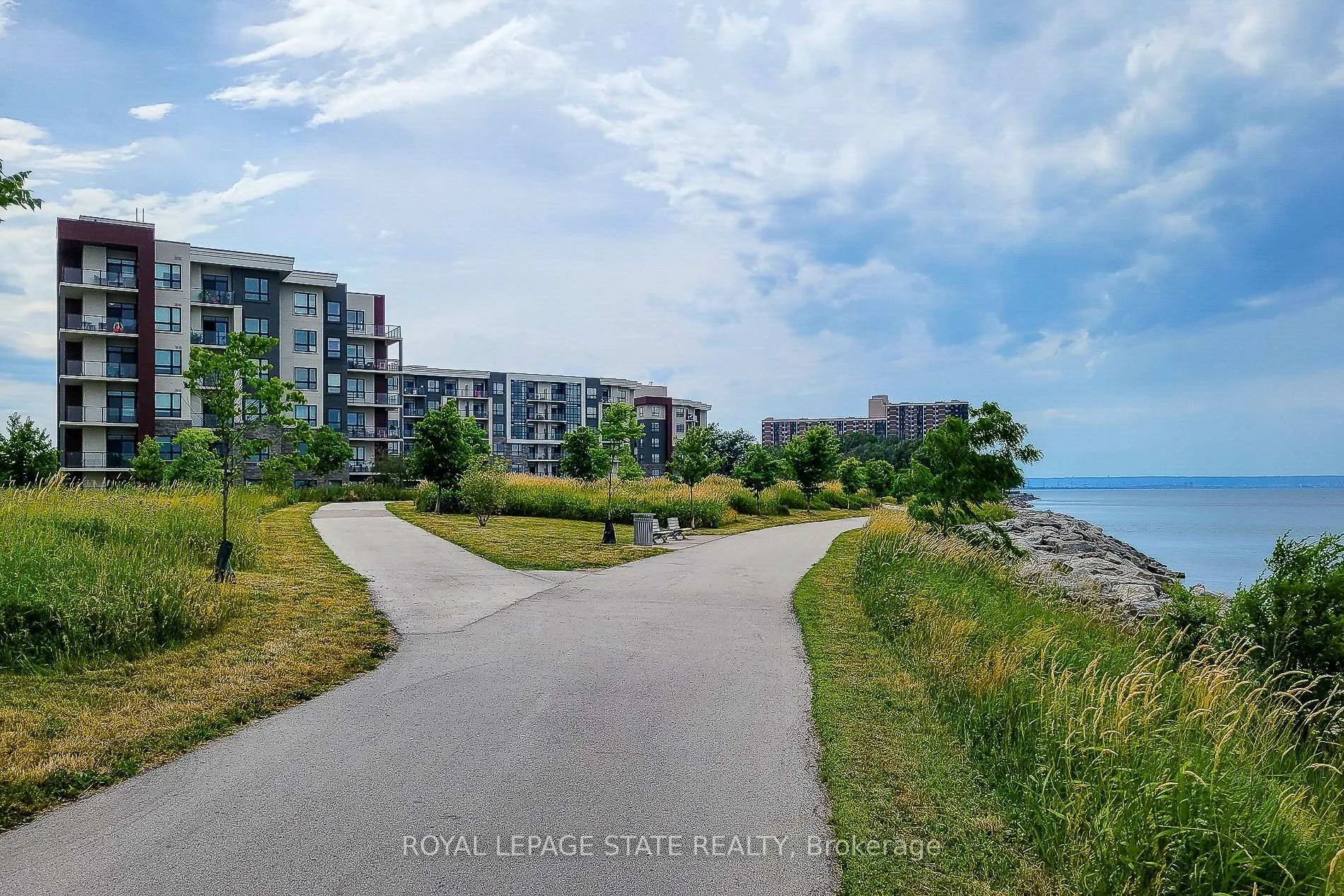 Photo 5 of Unit 628, 125 Shoreview Place, Hamilton, Lakeshore — HOMEH
