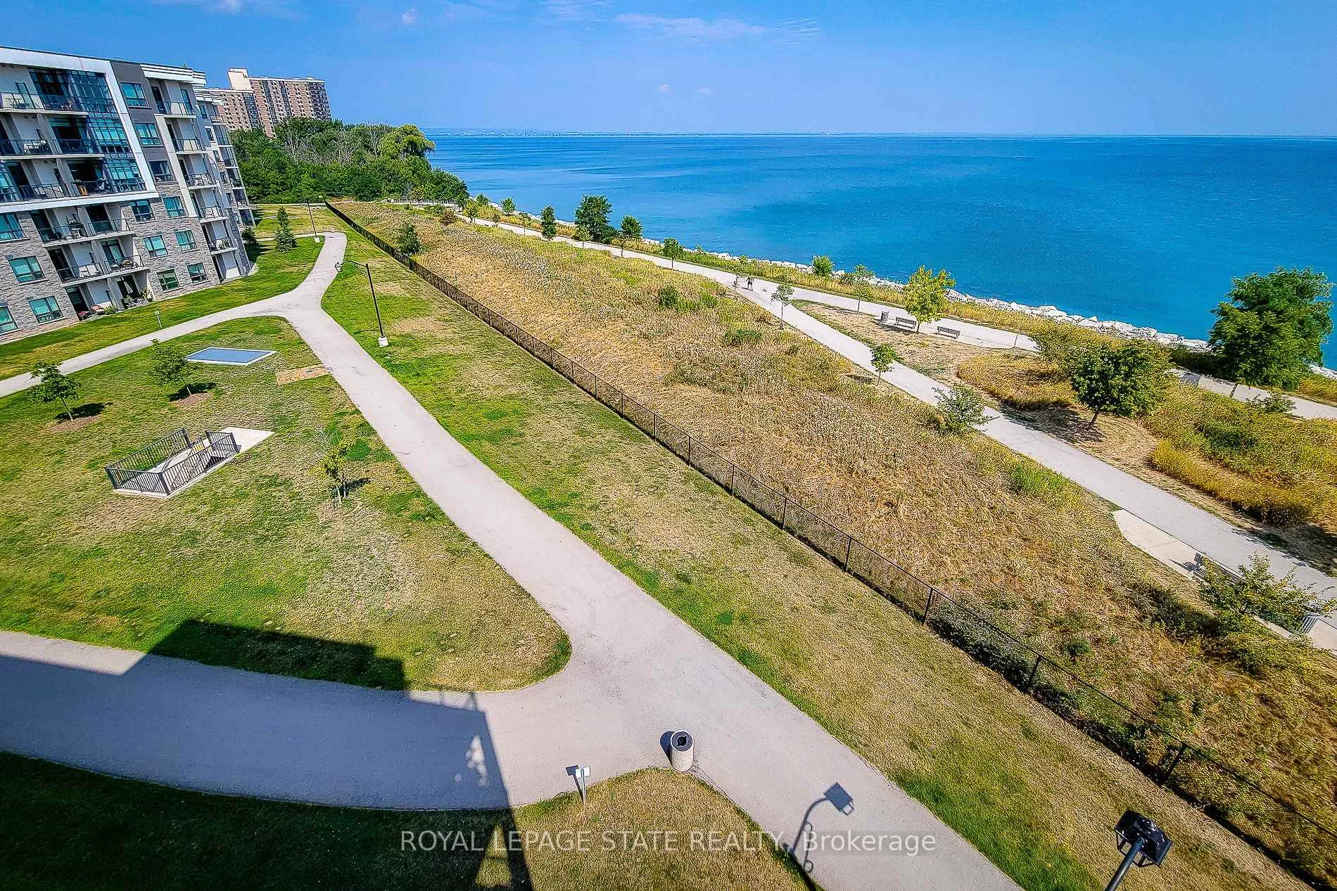Photo 8 of Unit 628, 125 Shoreview Place, Hamilton, Lakeshore — HOMEH