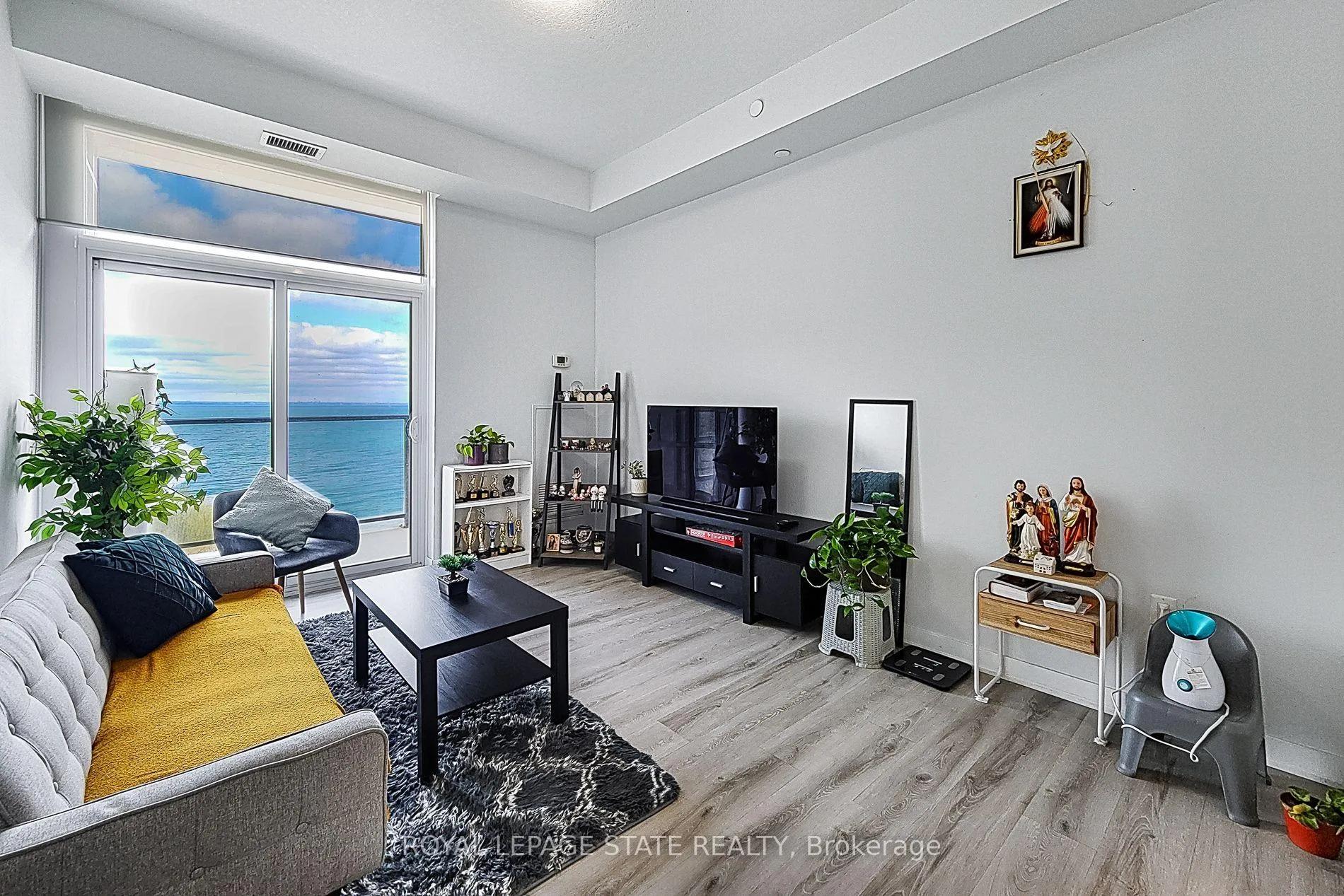 Photo 15 of Unit 628, 125 Shoreview Place, Hamilton, Lakeshore — HOMEH