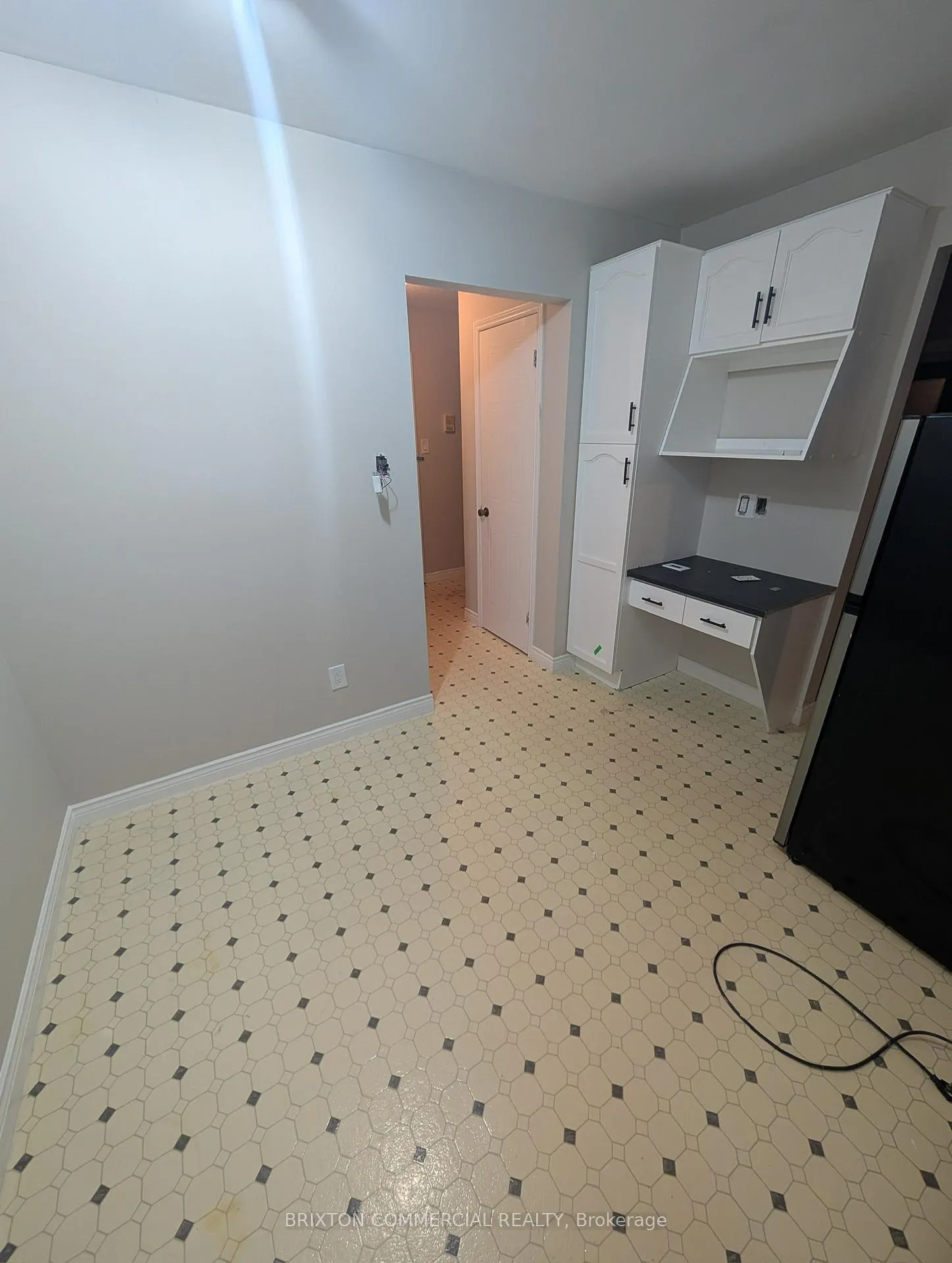 Photo 2 of Unit 304, 75 Elm Street, St. Thomas — HOMEH