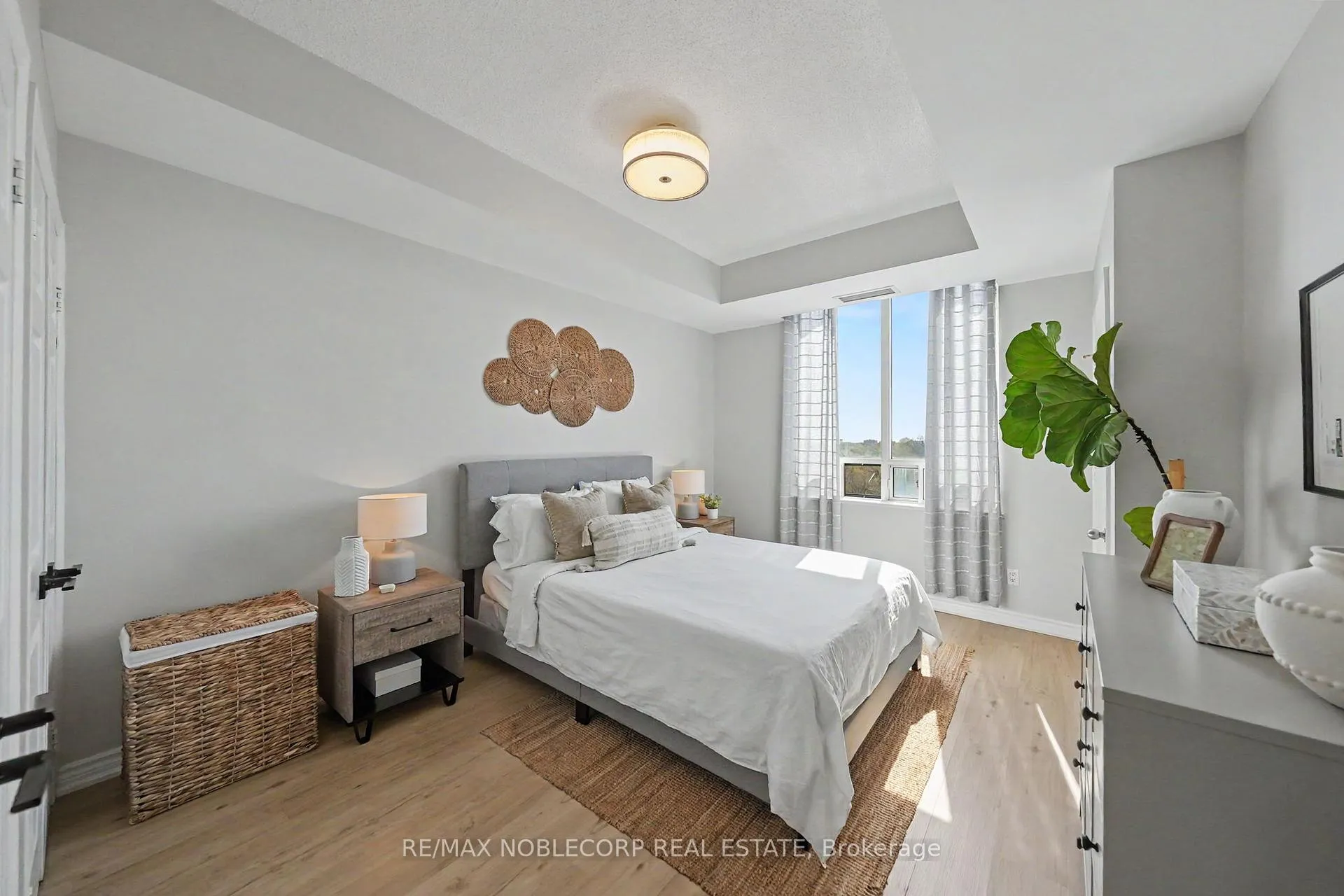 Photo 14 of Unit 709, 1 Belvedere Court, Brampton, Downtown Brampton — HOMEH