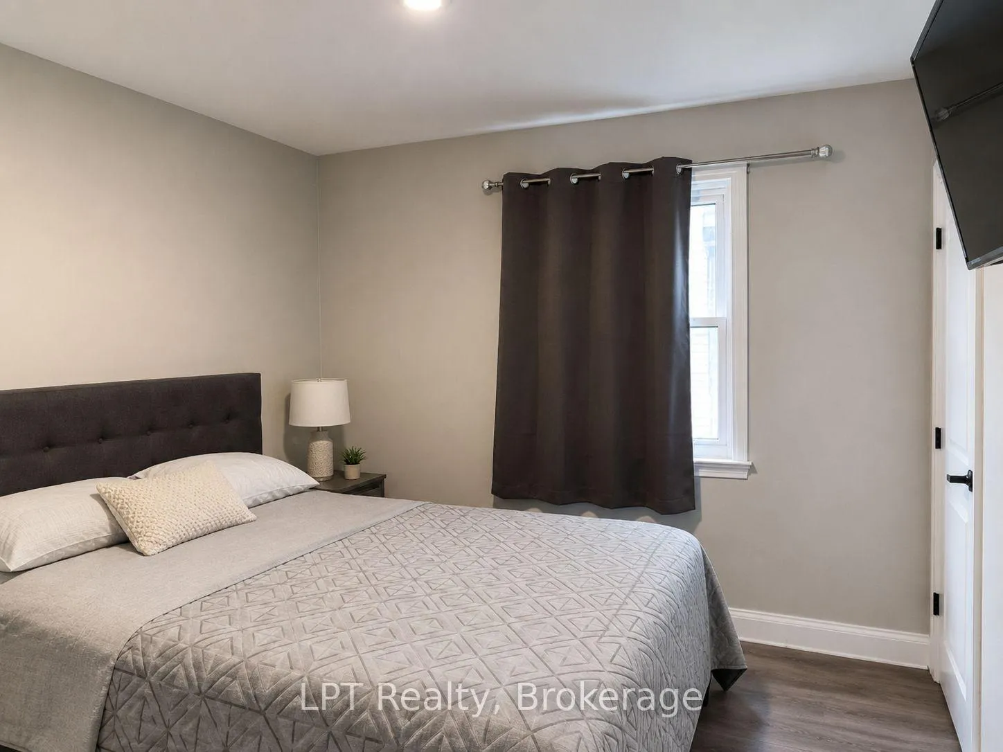 Photo 7 of 325 Baldwin Street, Oshawa, Donevan — HOMEH