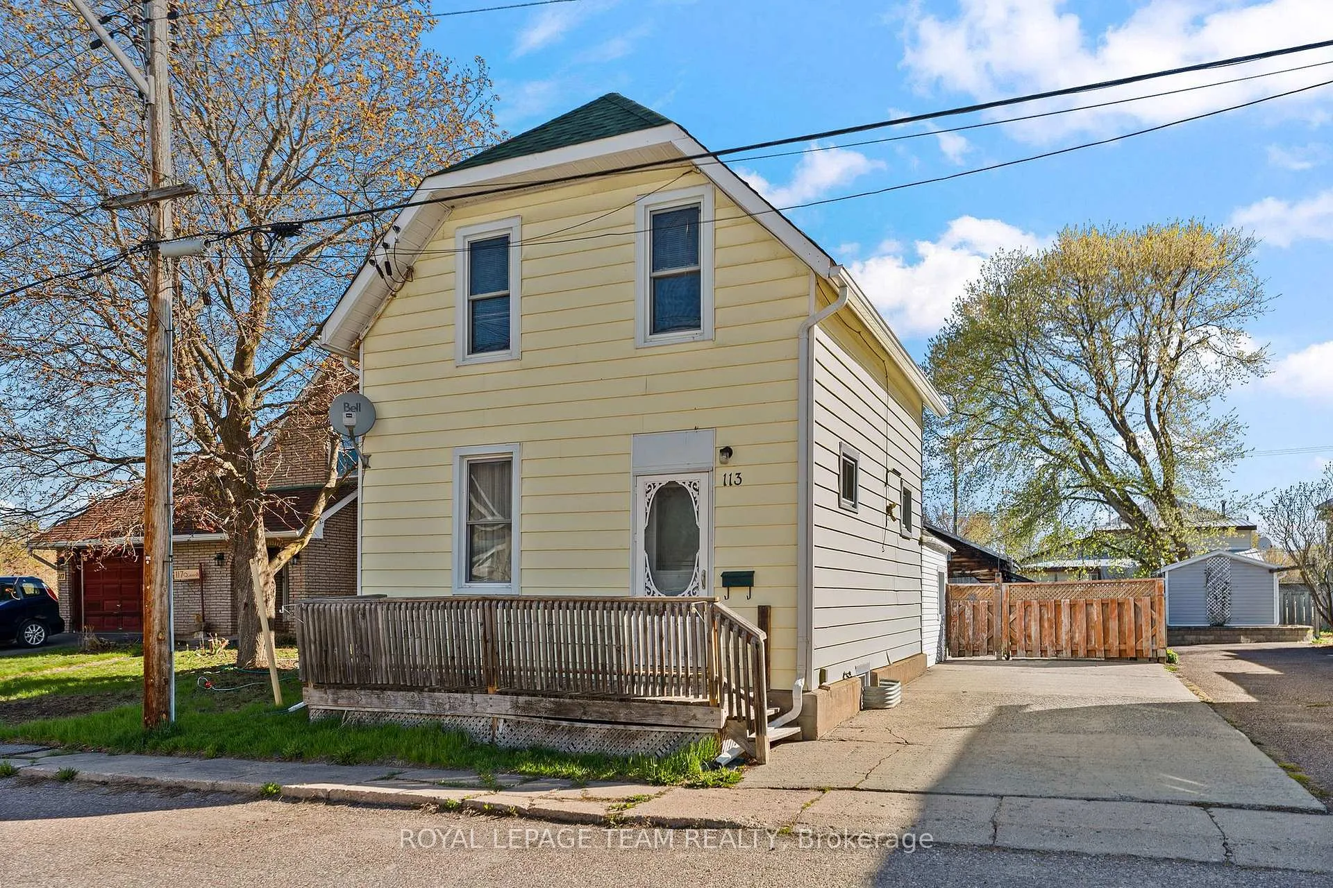 Photo 1 of 113 Queen Street N, Renfrew — HOMEH