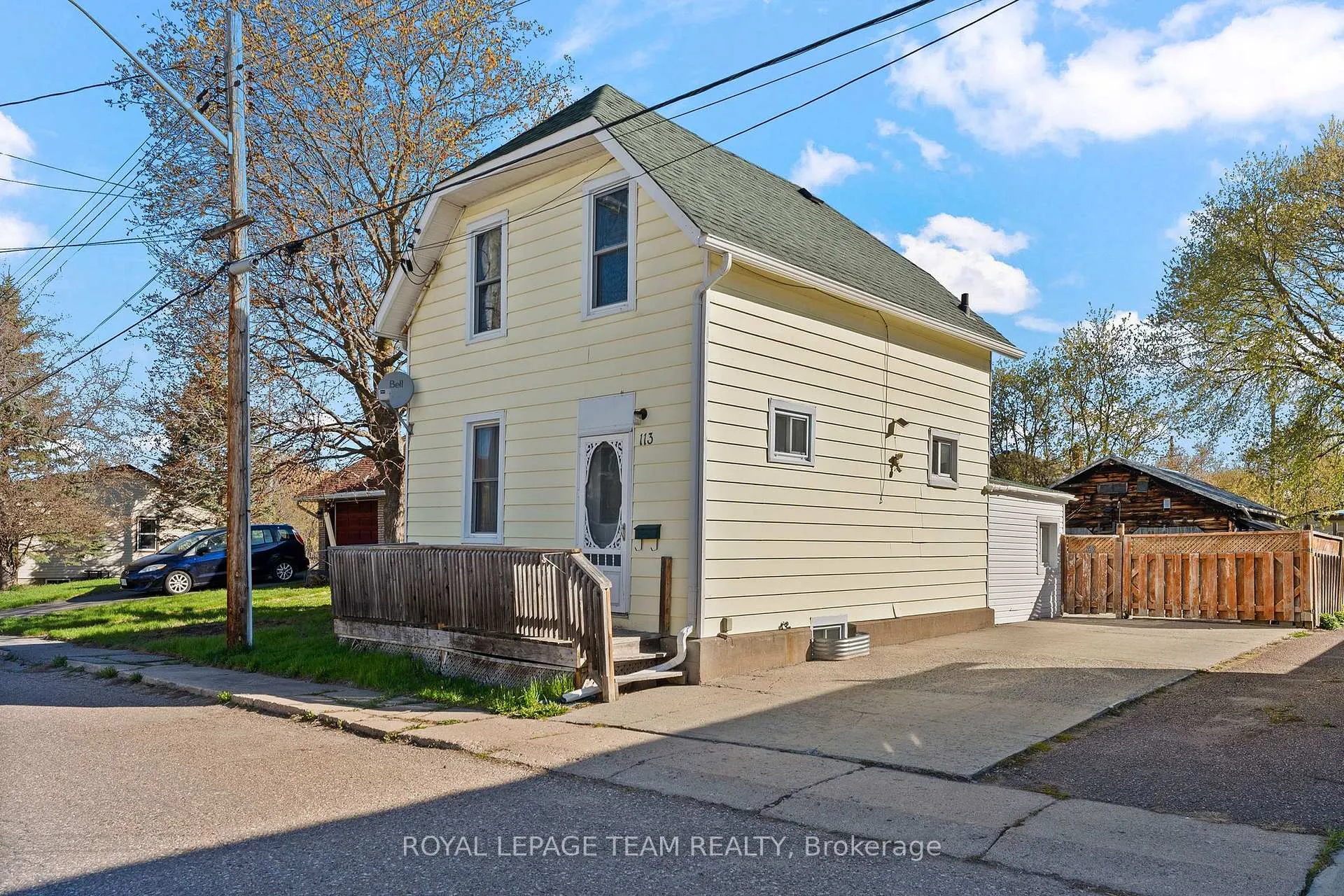 Photo 2 of 113 Queen Street N, Renfrew — HOMEH