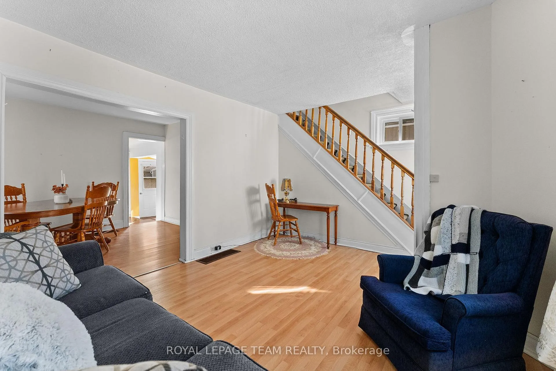 Photo 9 of 113 Queen Street N, Renfrew — HOMEH
