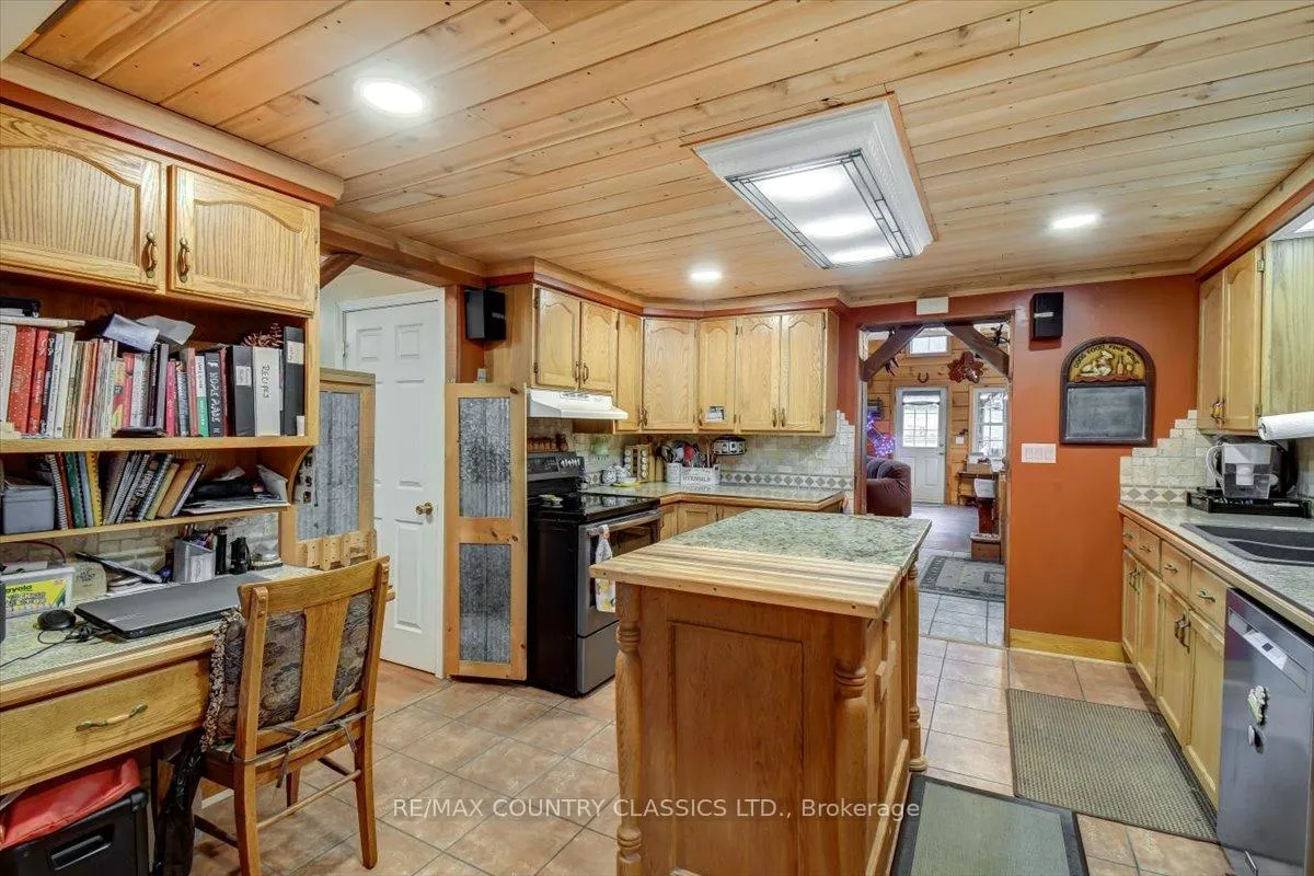 Photo 17 of 29840 62 Highway, Hastings Highlands, Herschel Ward — HOMEH