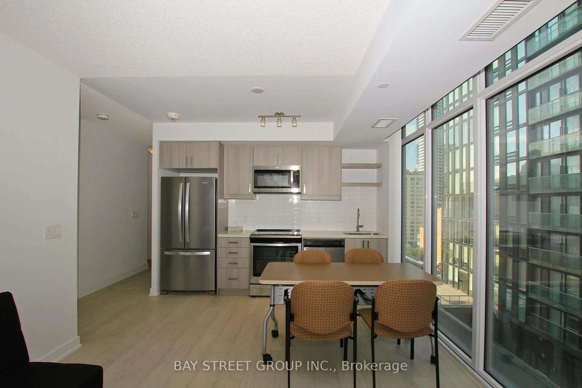 Photo 6 of Unit 1002, 50 Wellesley Street E, Toronto, Church-Yonge Corridor — HOMEH