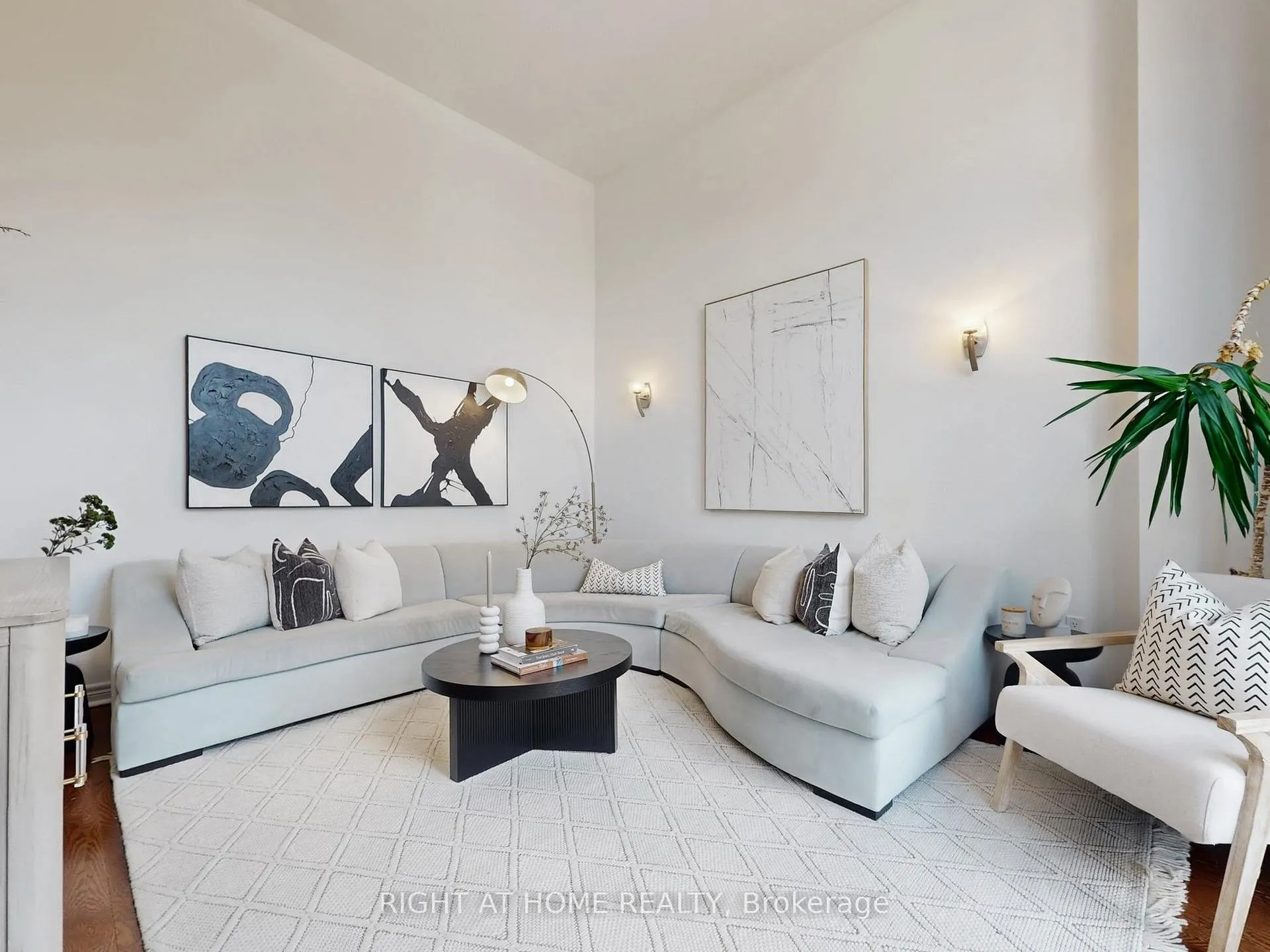 Photo 5 of 1021 Craven Road, Toronto, Greenwood-Coxwell — HOMEH