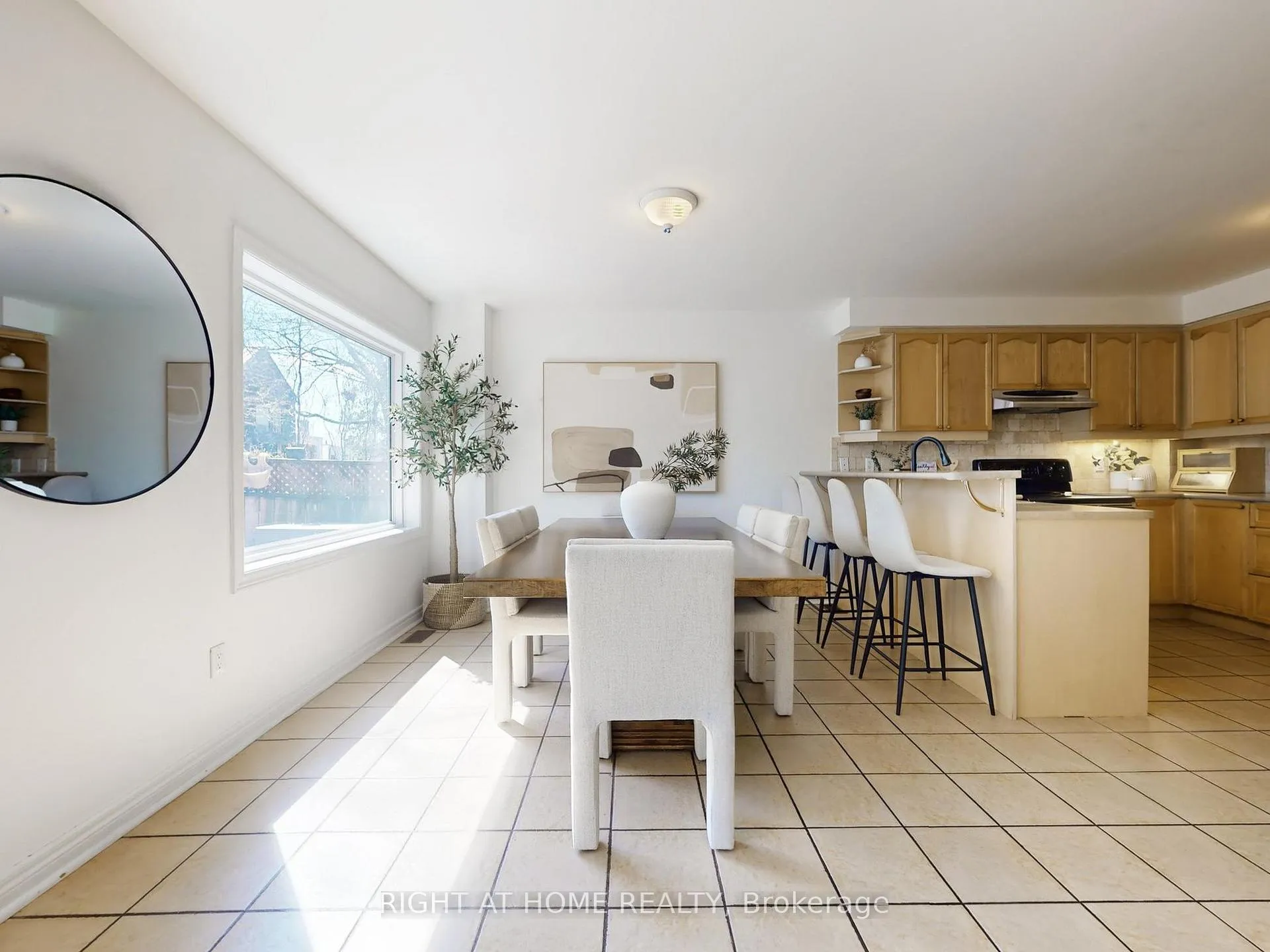 Photo 9 of 1021 Craven Road, Toronto, Greenwood-Coxwell — HOMEH
