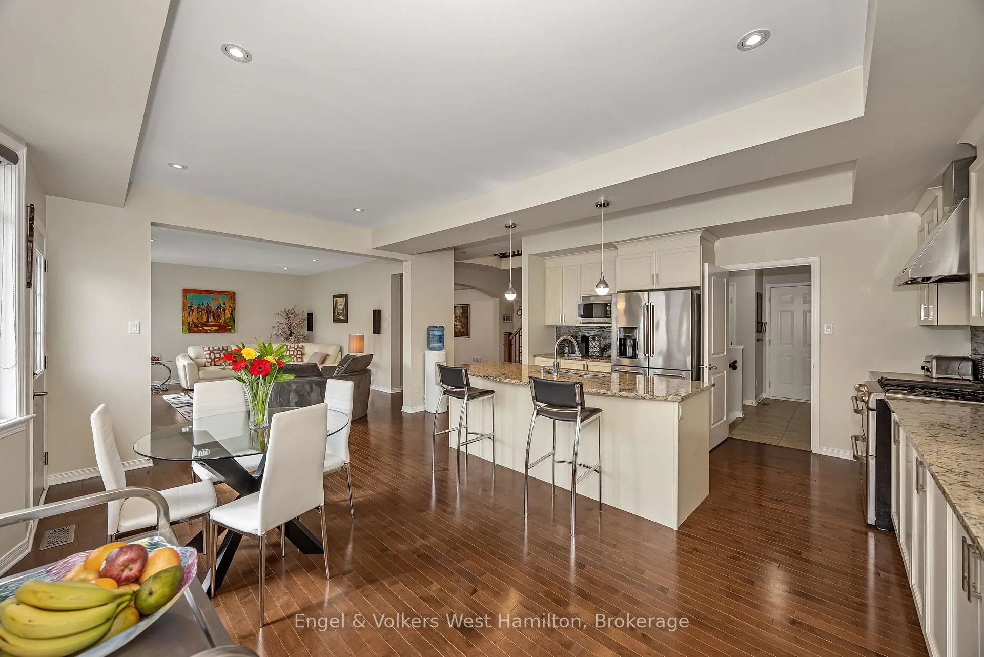 Photo 5 of 333 Percheron Way, Ottawa, Kanata - Emerald Meadows/Trailwest — HOMEH