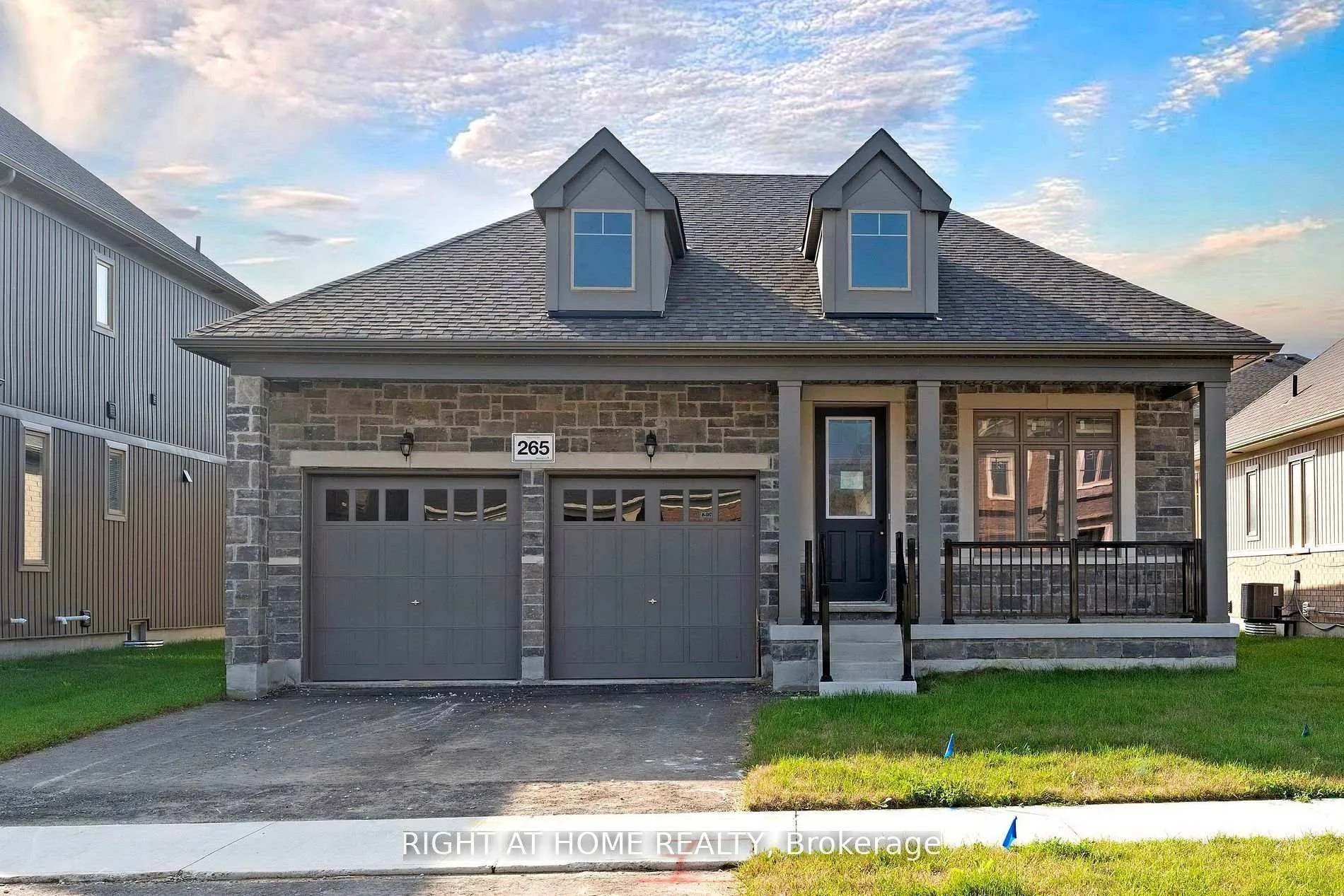 Photo 1 of 265 Wilcox Drive, Clearview, Stayner — HOMEH