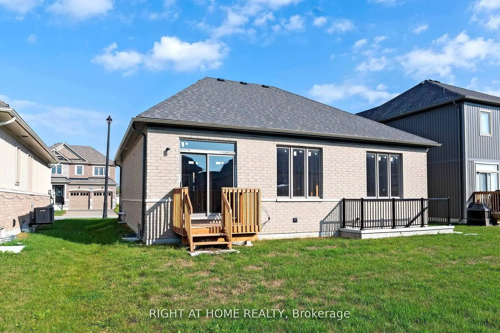 Photo 9 of 265 Wilcox Drive, Clearview, Stayner — HOMEH
