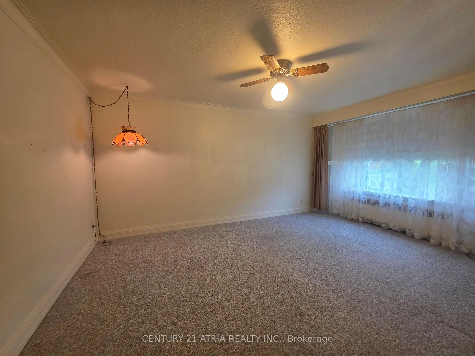 Photo 3 of 32 Meadowview Avenue, Markham, Grandview — HOMEH