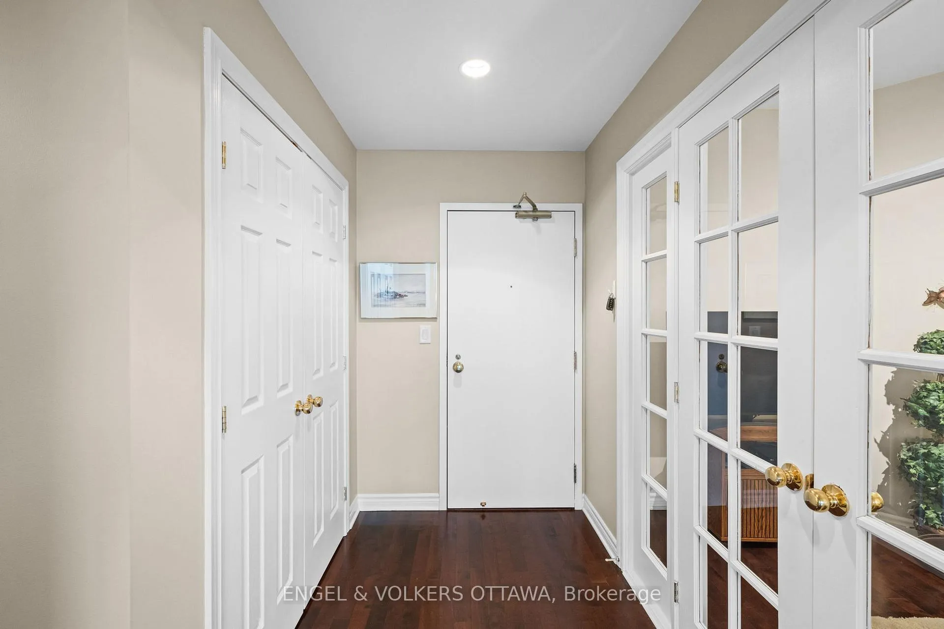 Photo 3 of Unit 1008, 136 Darlington Private, Ottawa, Hunt Club/Western Community — HOMEH