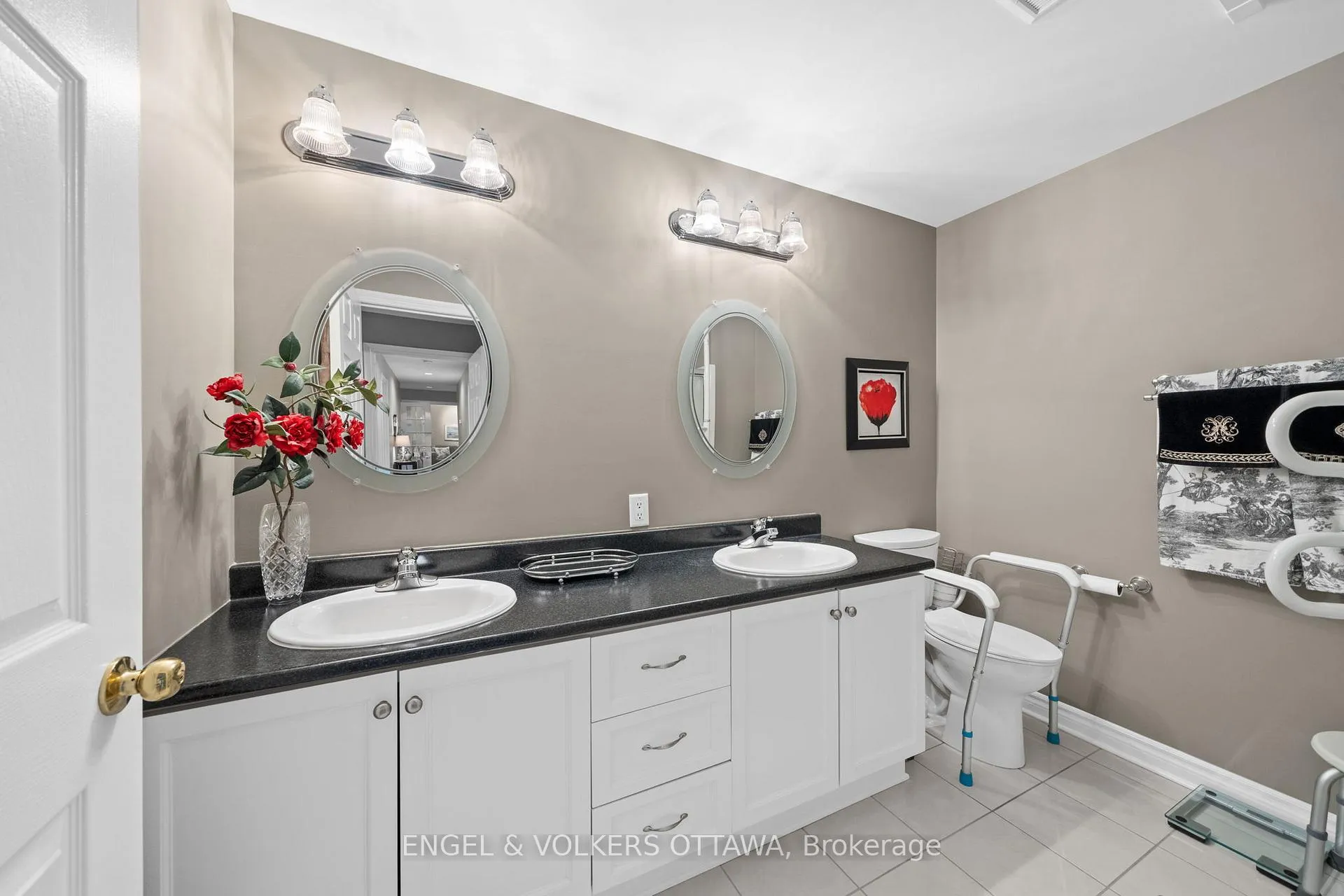 Photo 16 of Unit 1008, 136 Darlington Private, Ottawa, Hunt Club/Western Community — HOMEH